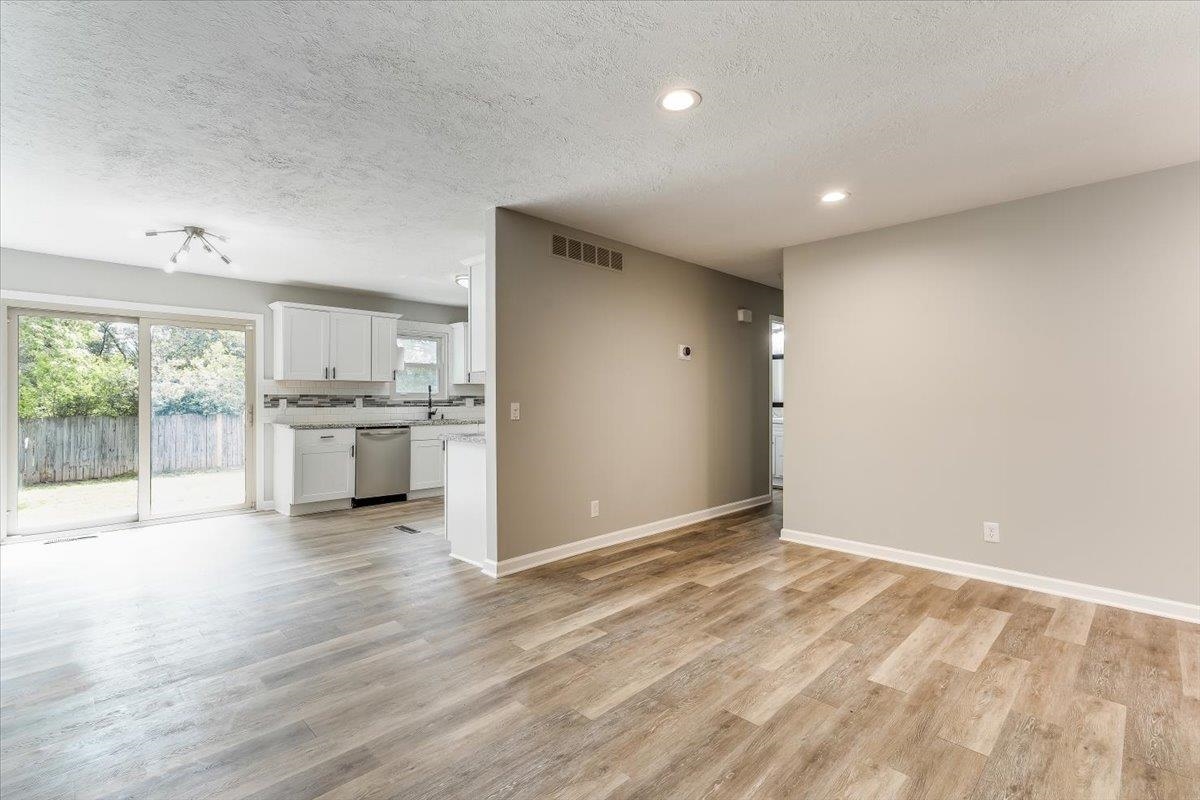 928 S Dalton Drive Wichita KS 67207