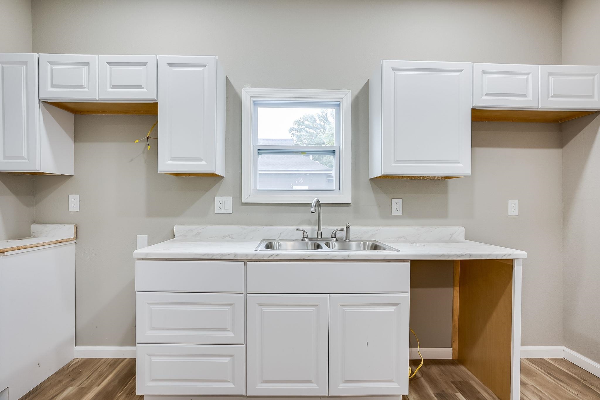 317 W 6th Avenue Belle Plaine KS 67013