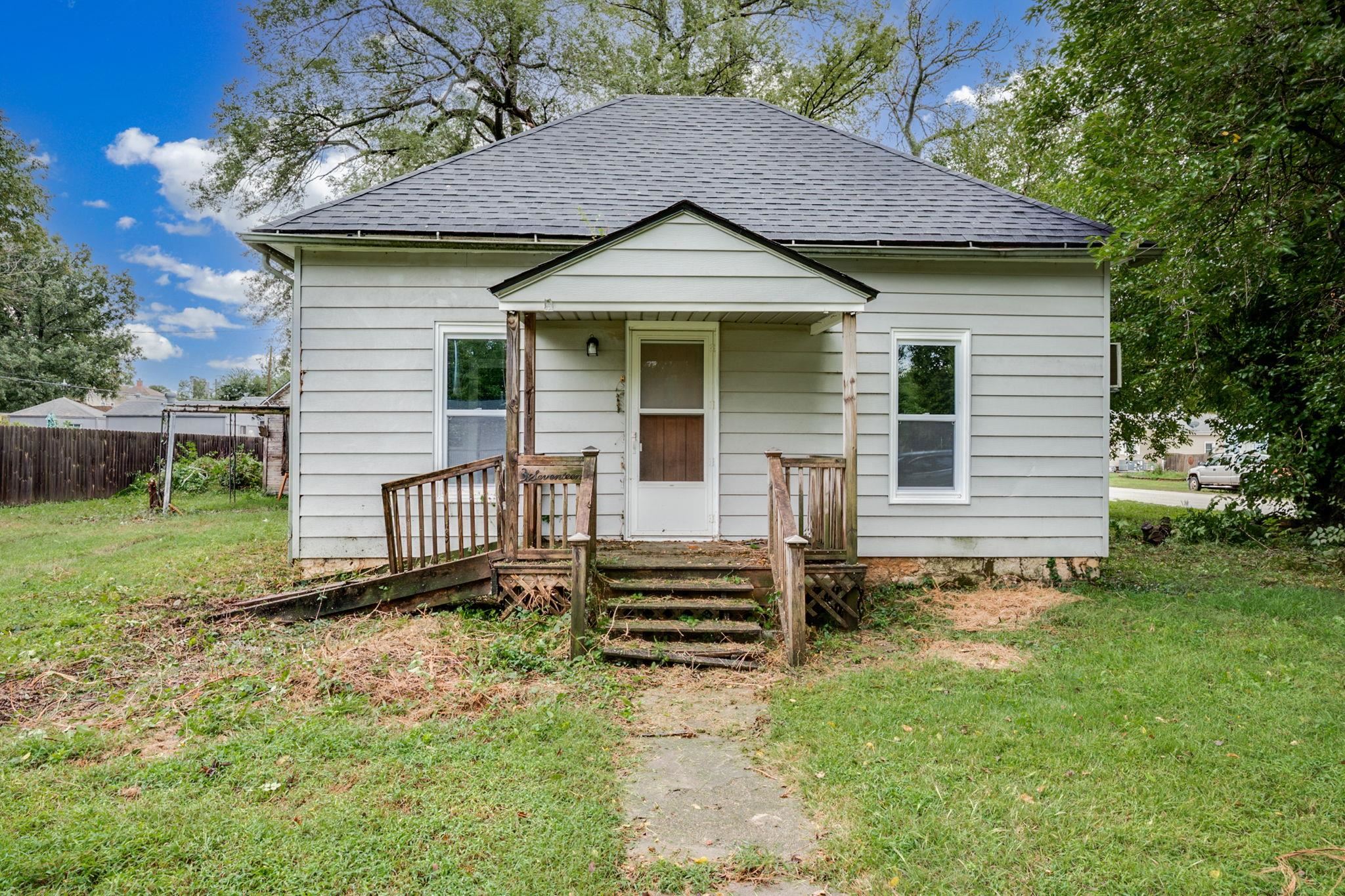 317 W 6th Avenue Belle Plaine KS 67013