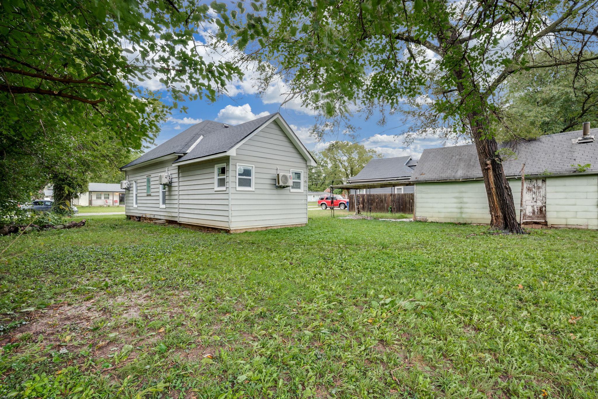 317 W 6th Avenue Belle Plaine KS 67013