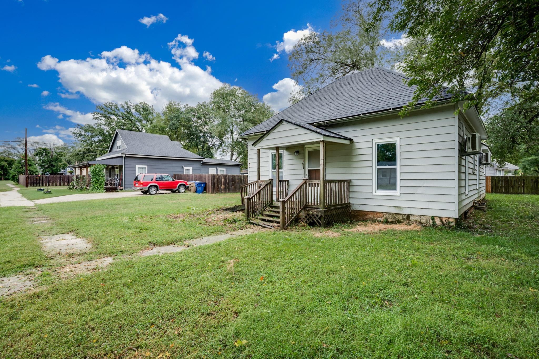 317 W 6th Avenue Belle Plaine KS 67013