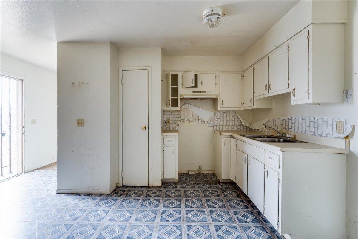 1607 E Catalina Street Wichita KS 67216