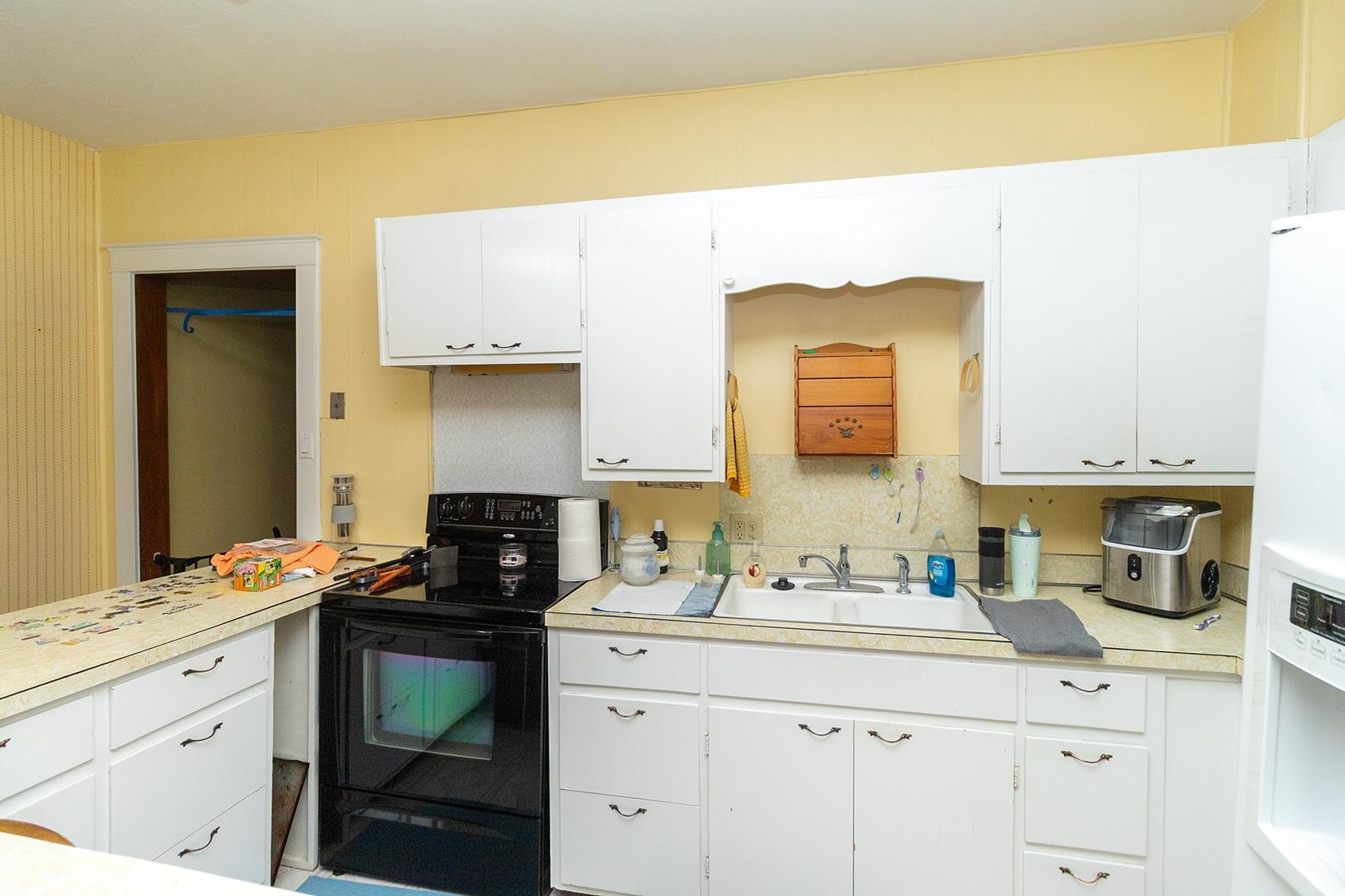 306 E 13th Hutchinson KS 67501