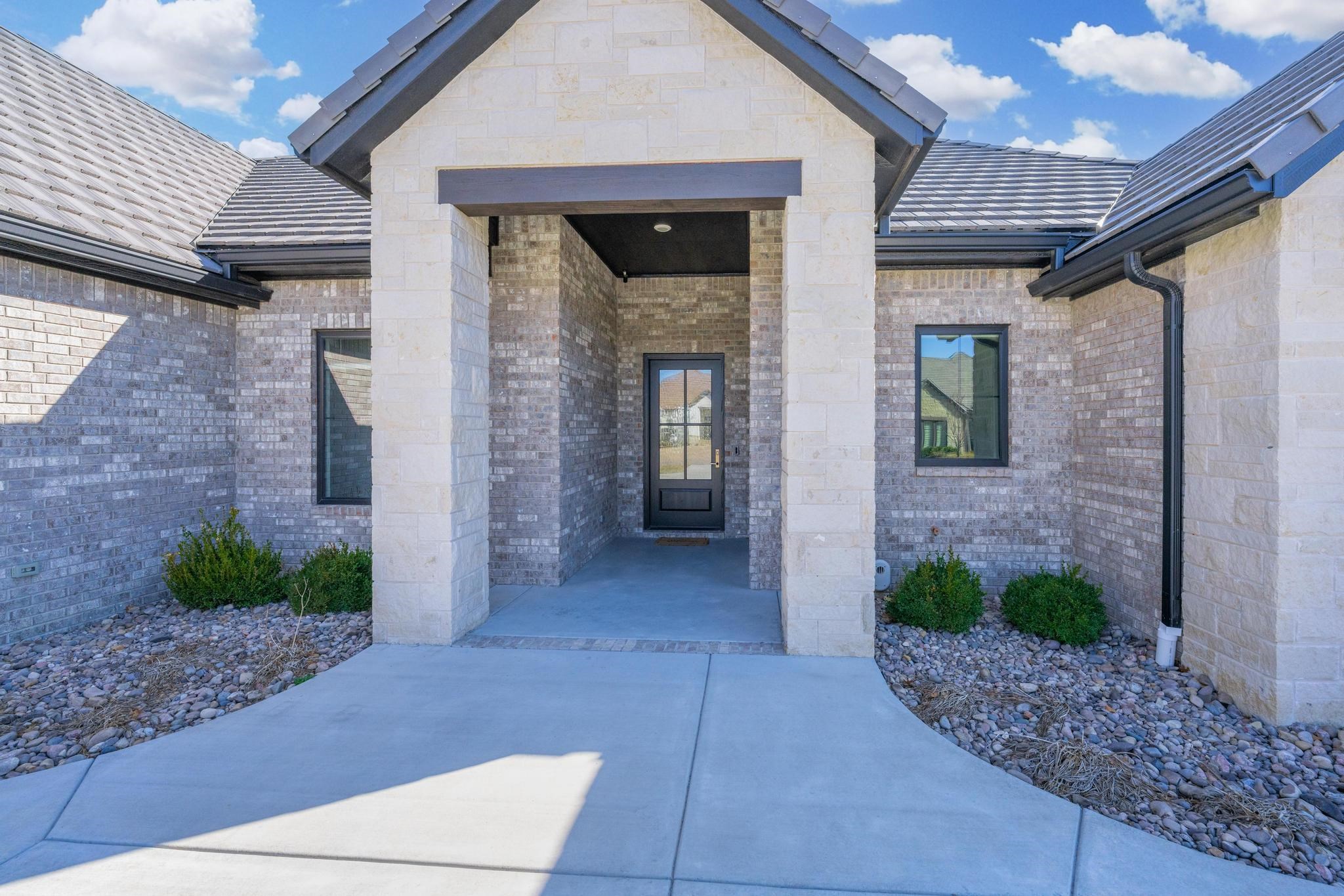 2012 N Veranda Circle Wichita KS 67206