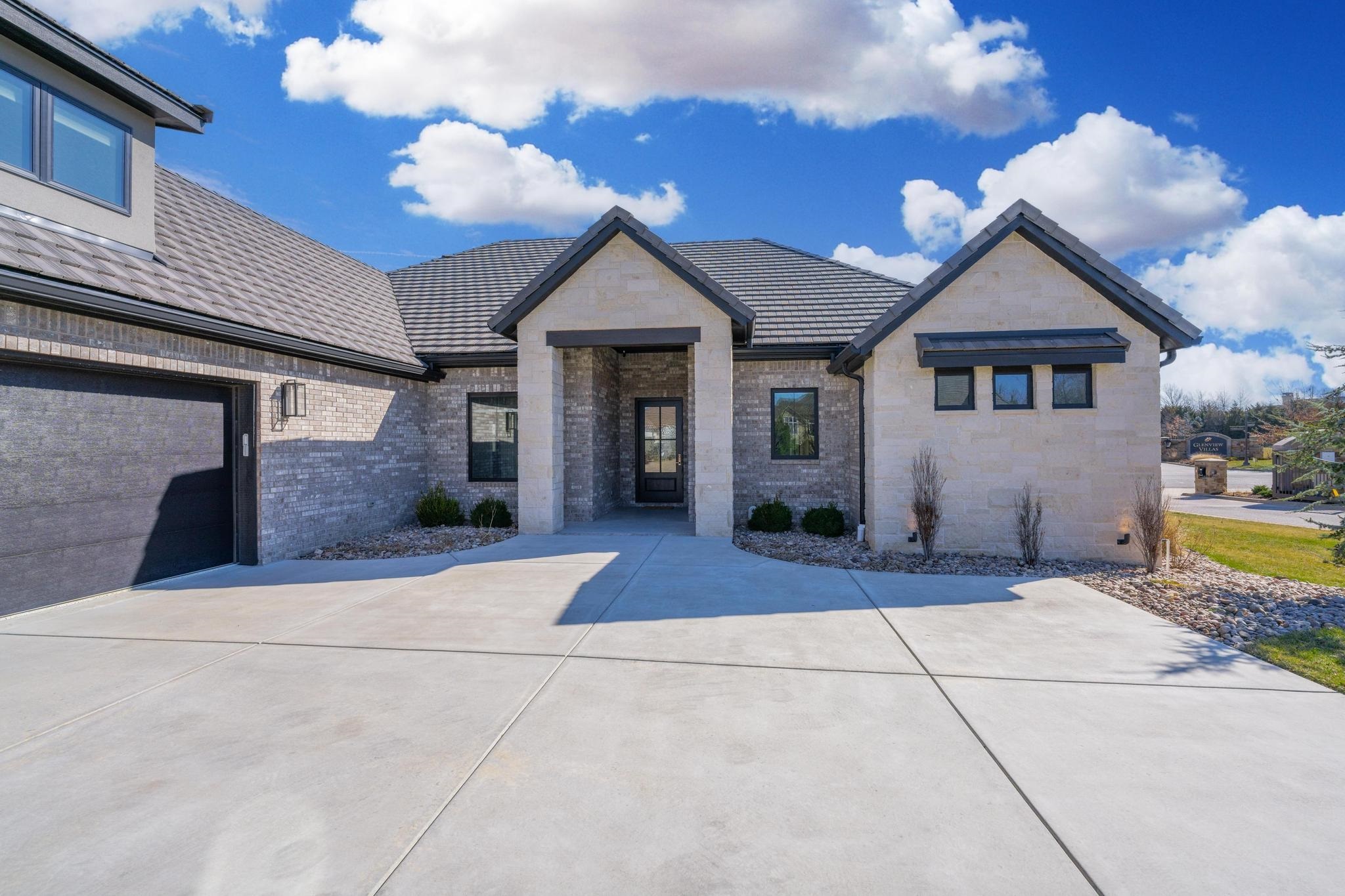 2012 N Veranda Circle Wichita KS 67206