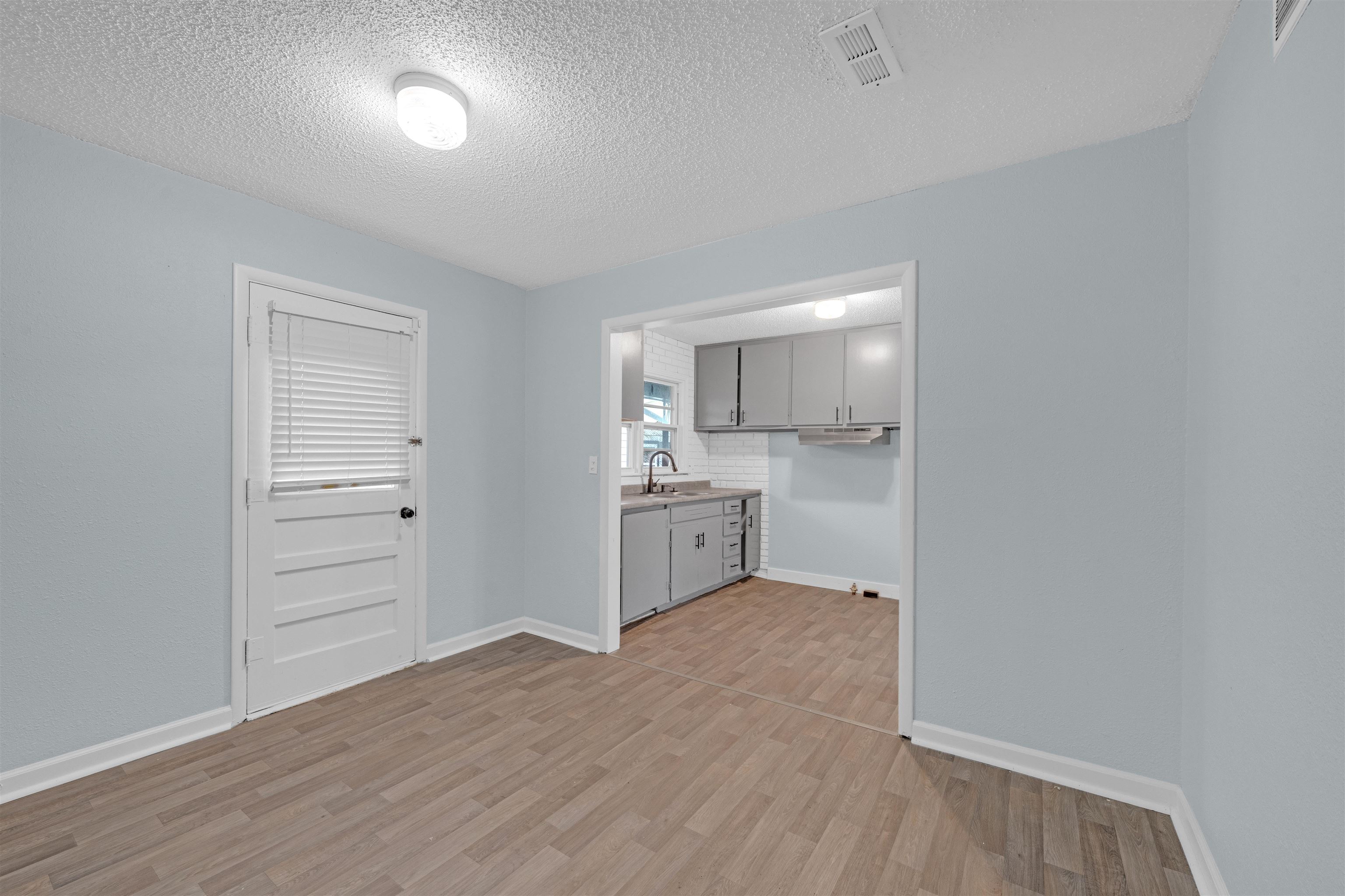 2102 W 35th Street S Wichita KS 67217