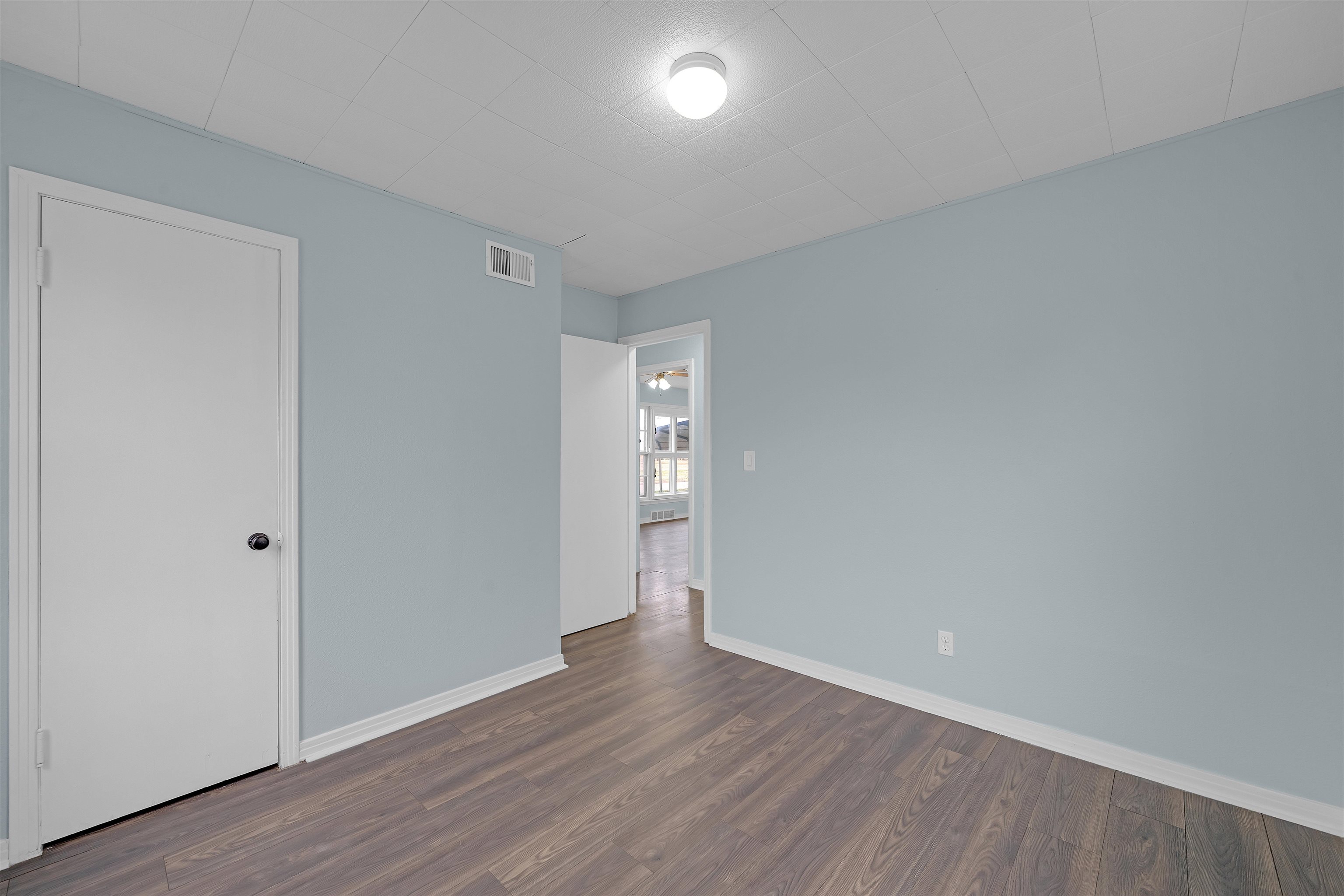 2102 W 35th Street S Wichita KS 67217