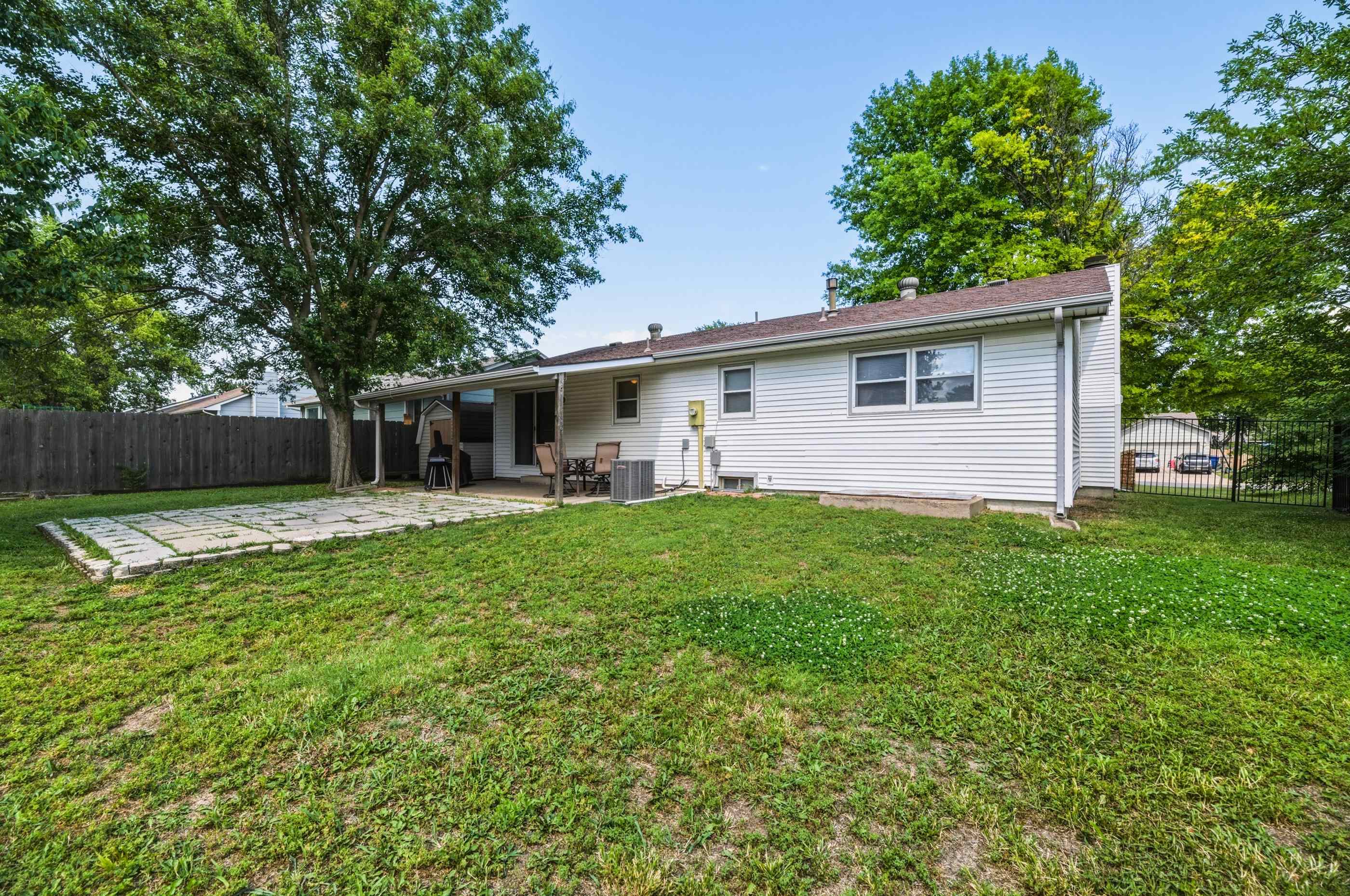 4109 N Danbury Street Bel Aire KS 67220