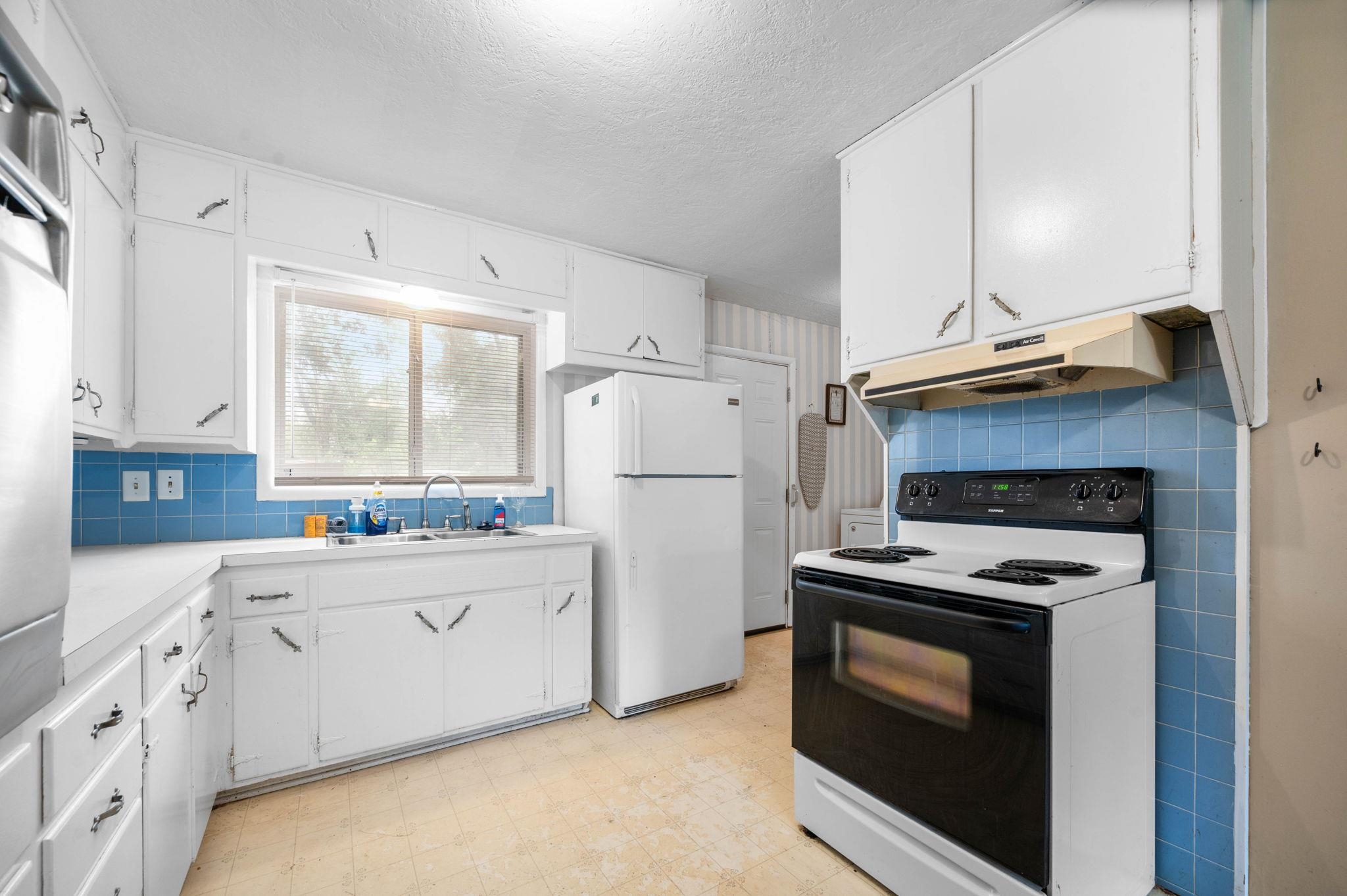 1448 N Prairie Lane Derby KS 67037