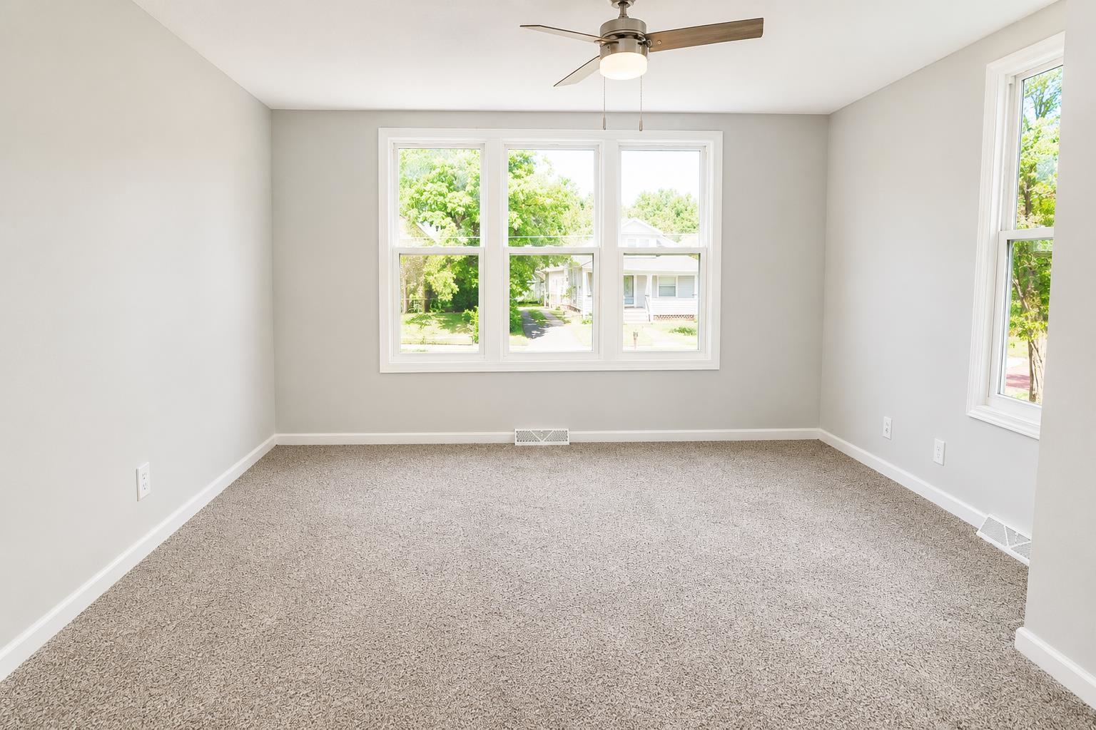 1114 N Pine Street Newton KS 67114