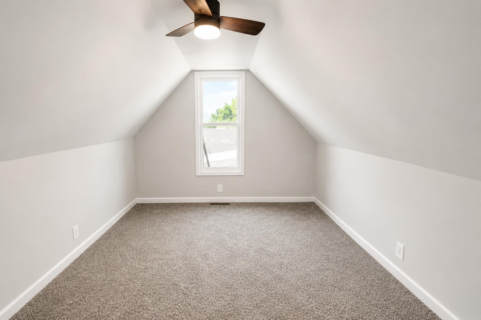 1114 N Pine Street Newton KS 67114