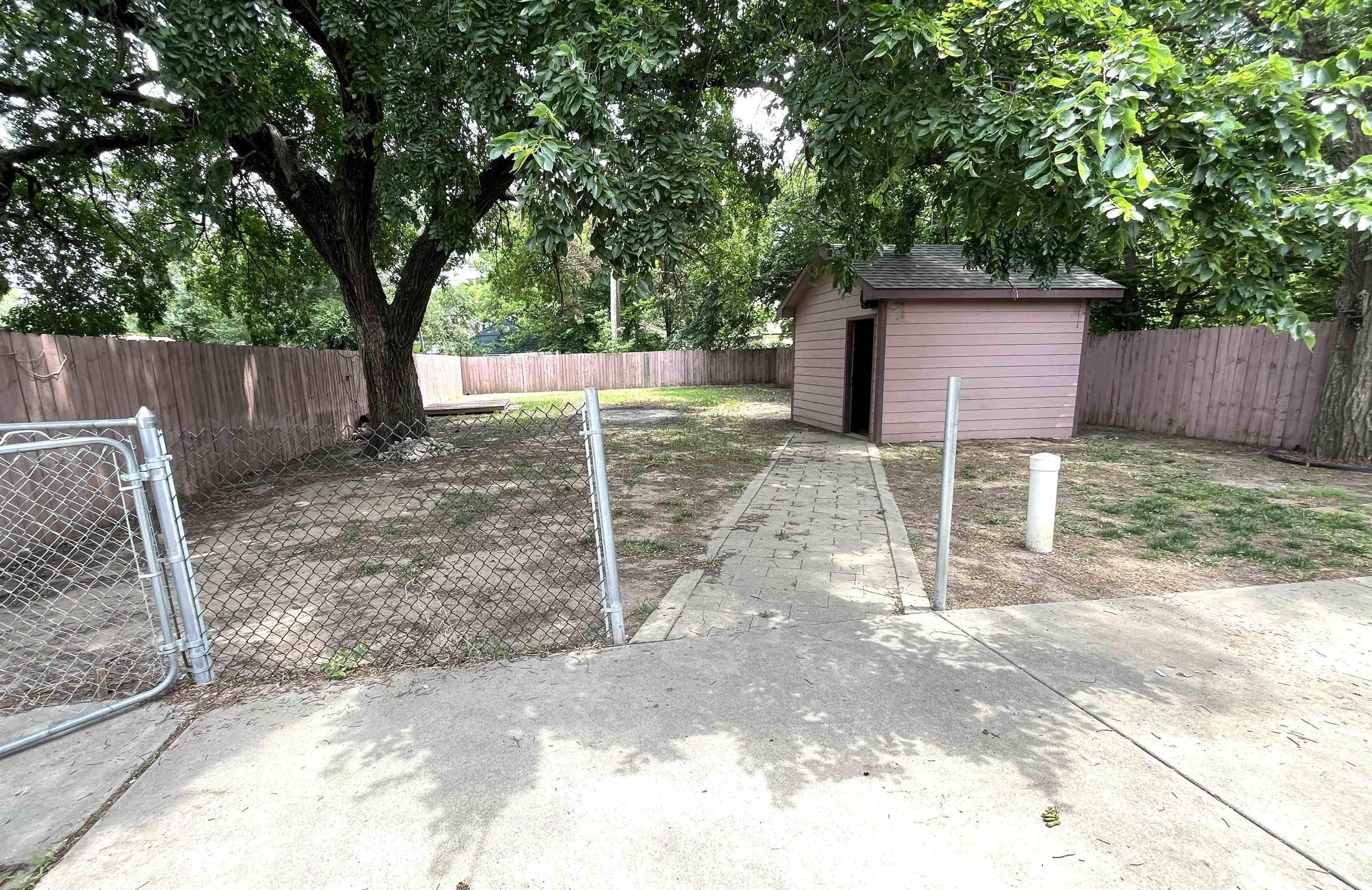 1128 S Sedgwick Wichita KS 67213