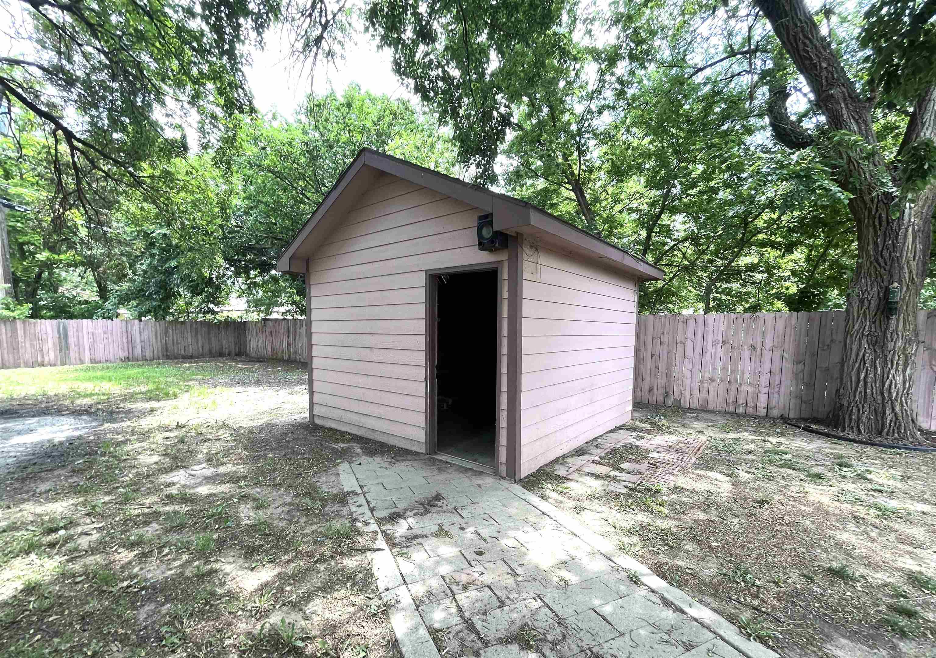 1128 S Sedgwick Wichita KS 67213