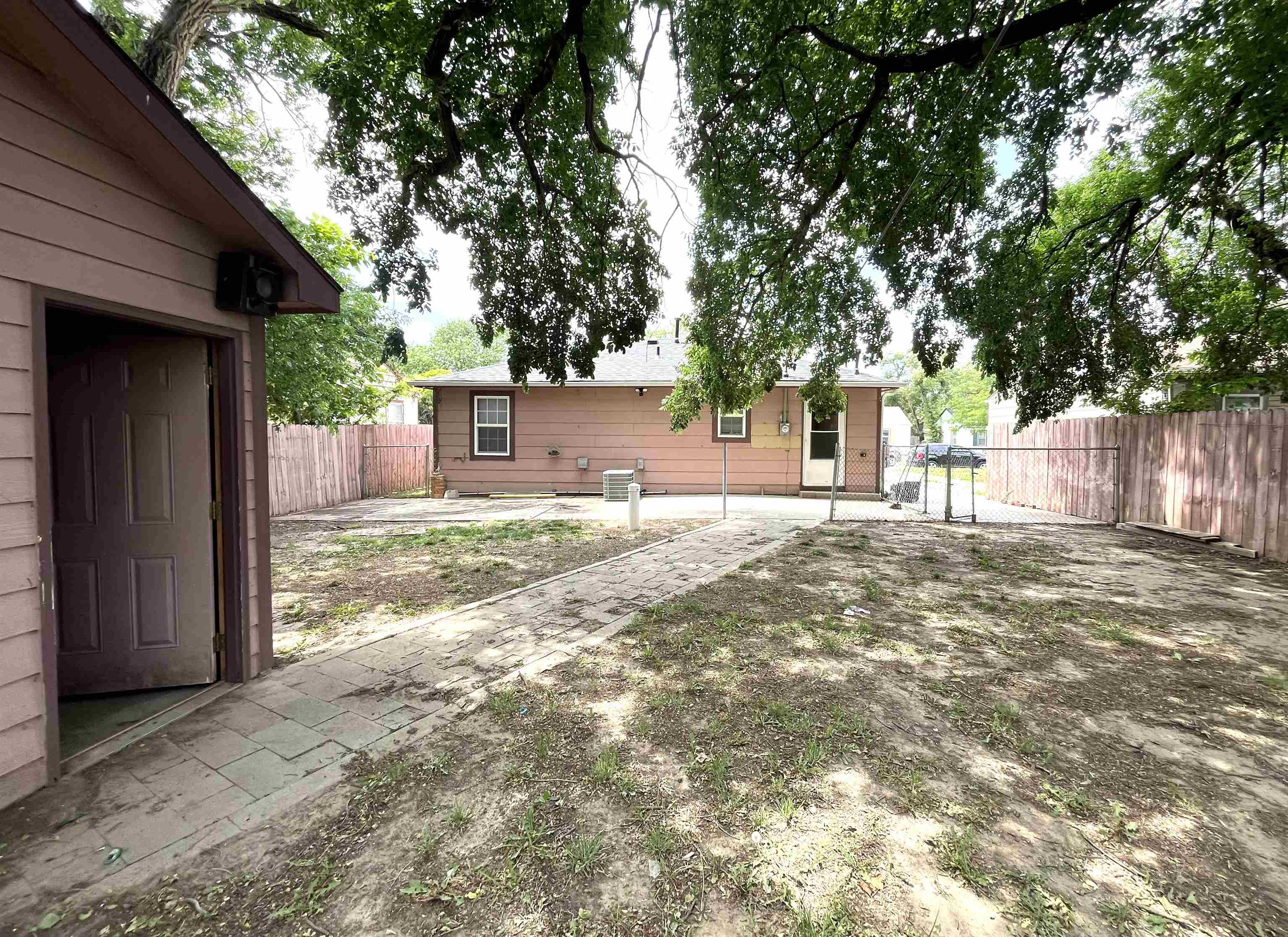 1128 S Sedgwick Wichita KS 67213
