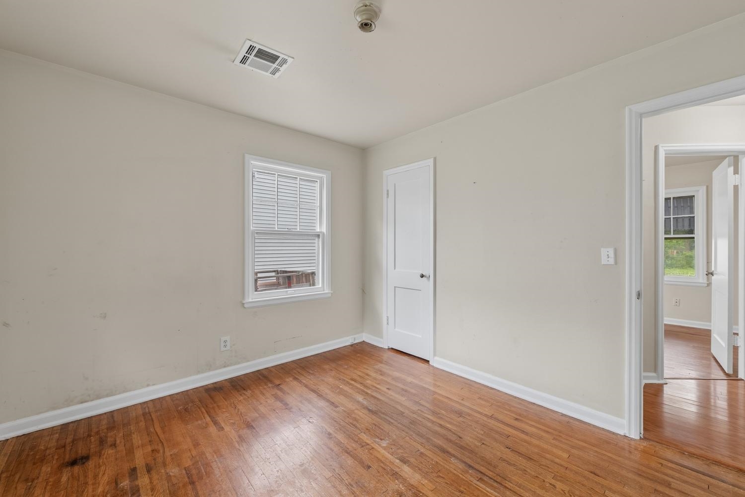2531 S Washington Avenue Wichita KS 67216