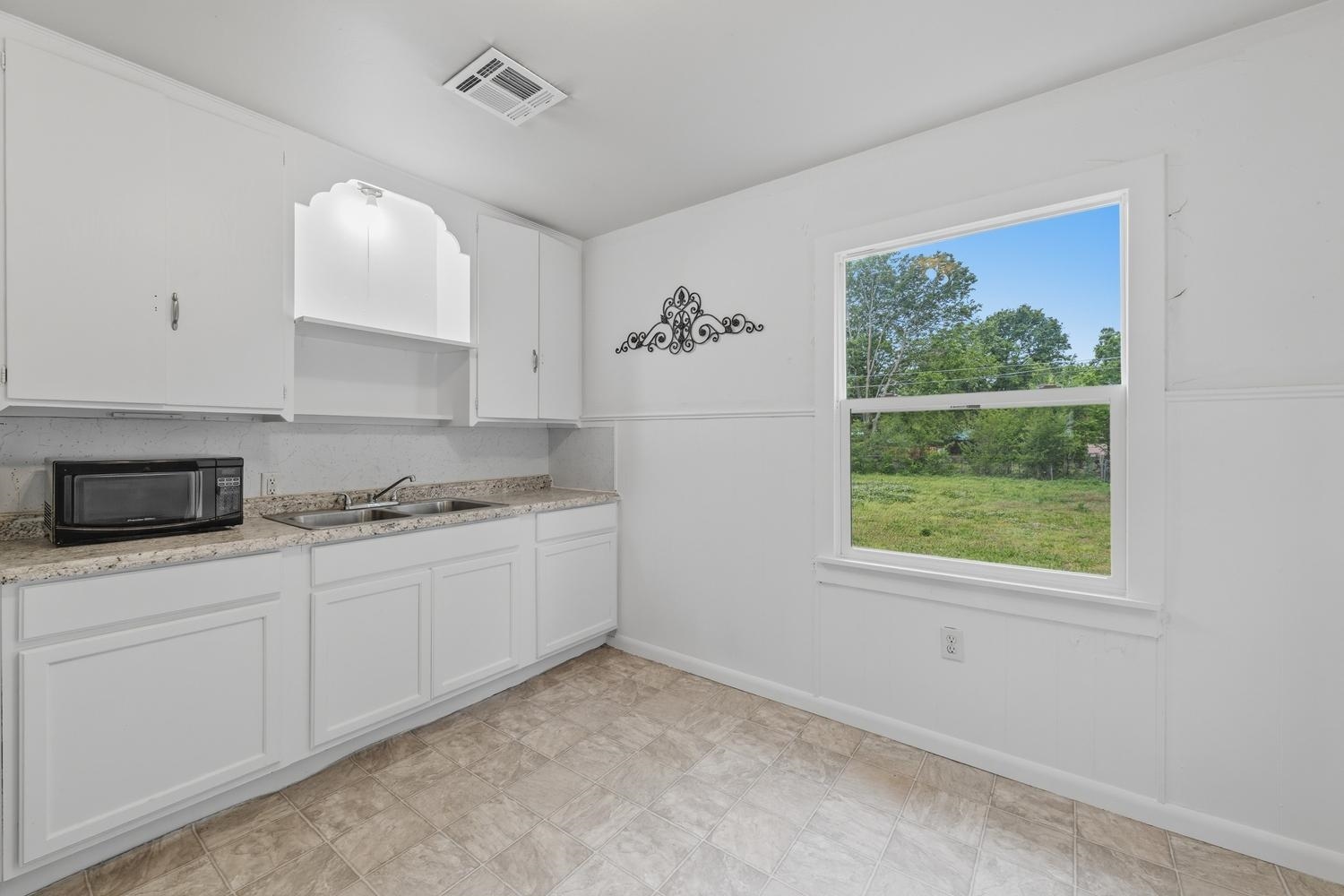 2531 S Washington Avenue Wichita KS 67216