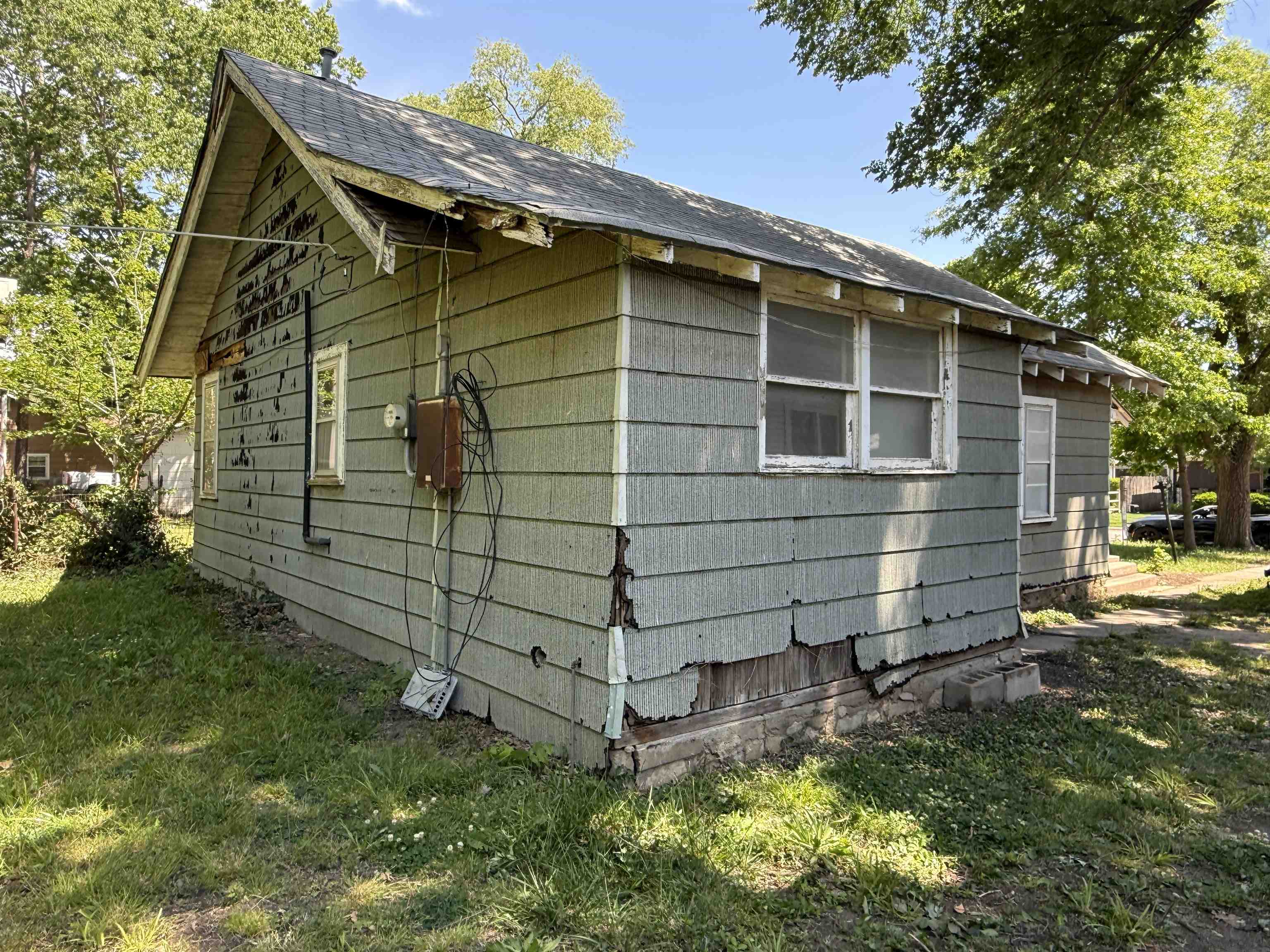 627 N Summit Street El Dorado KS 67042