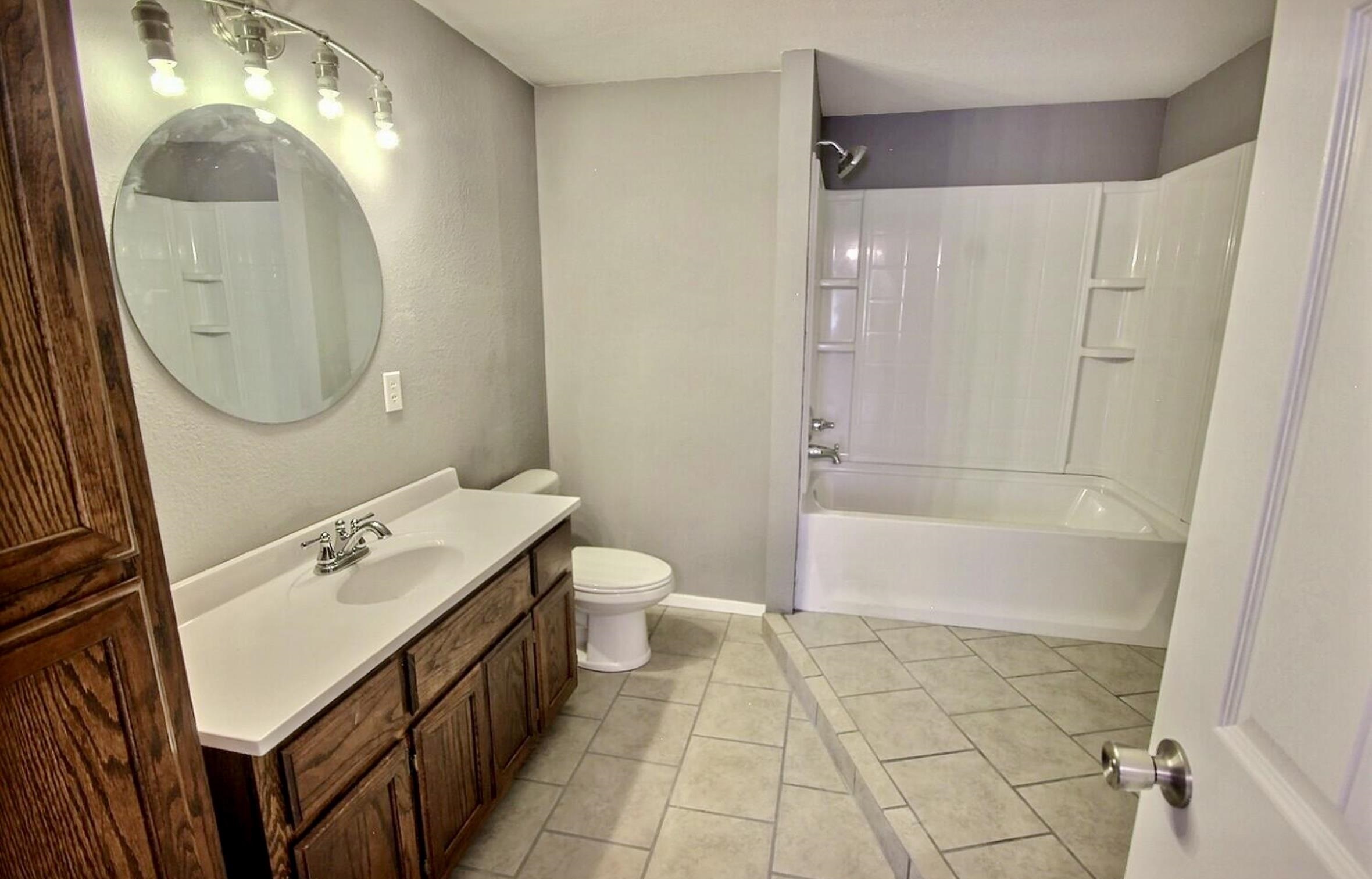 817 E Hedgewood Andover KS 67002