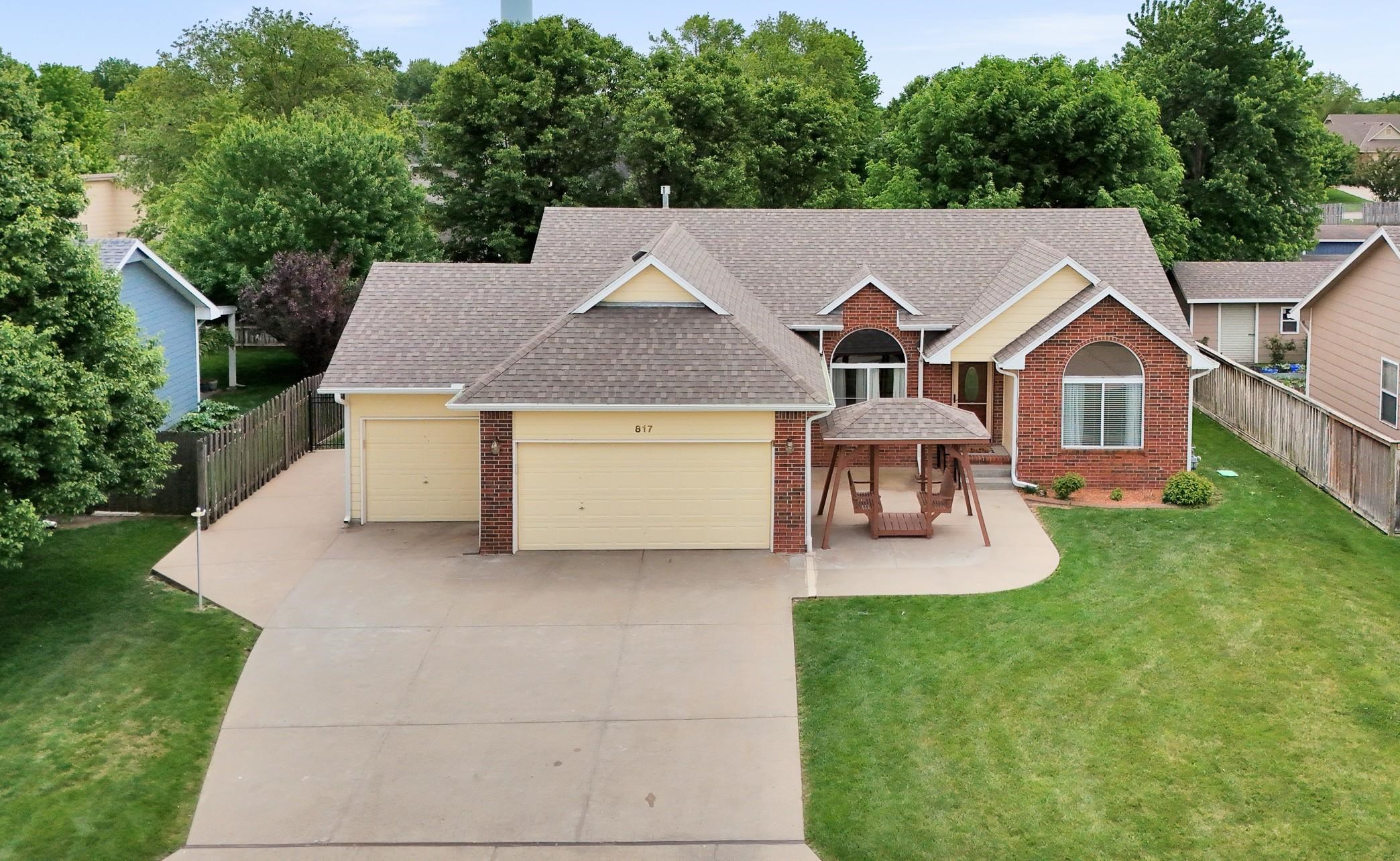 817 Country Lane Newton KS 67114
