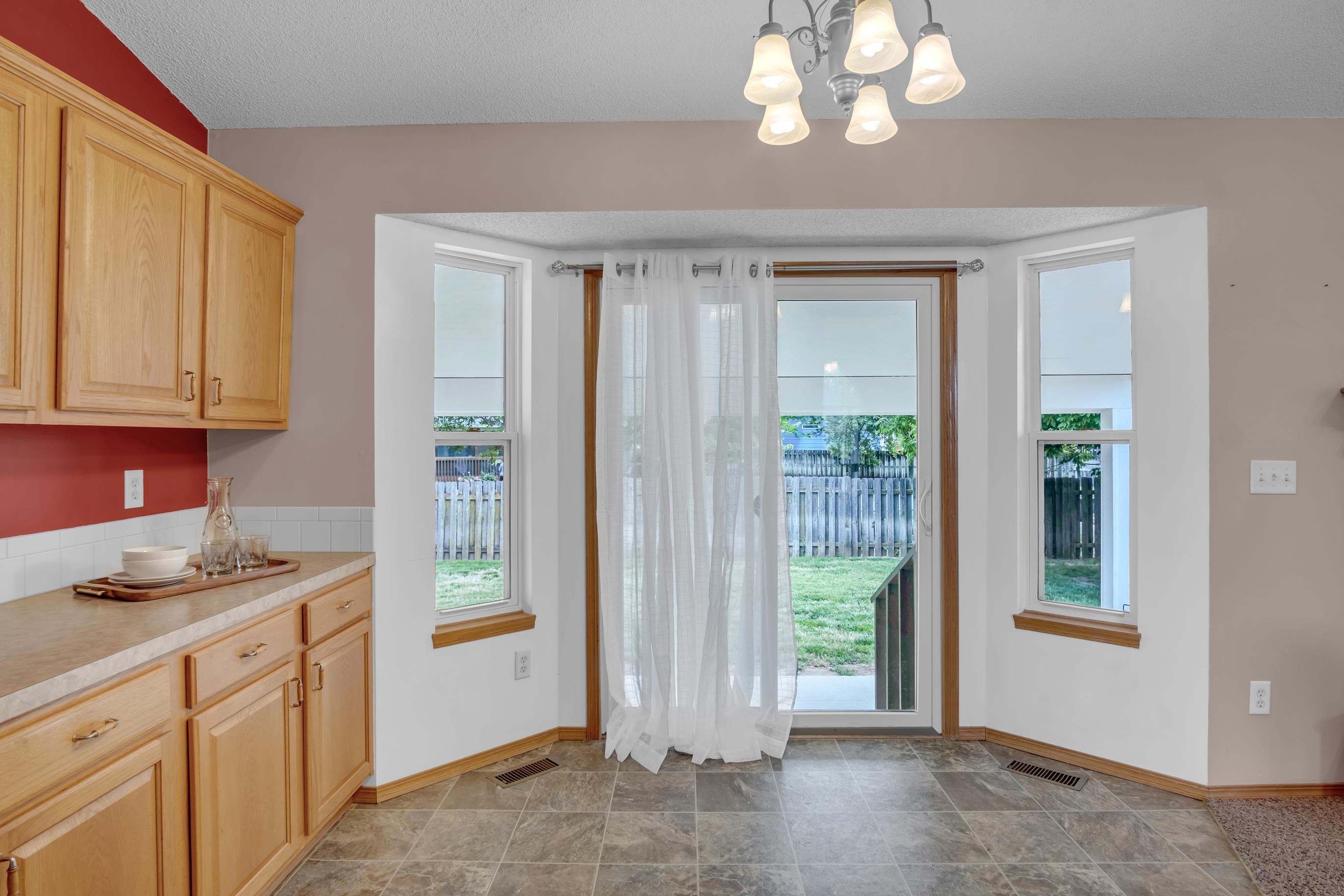 817 Country Lane Newton KS 67114