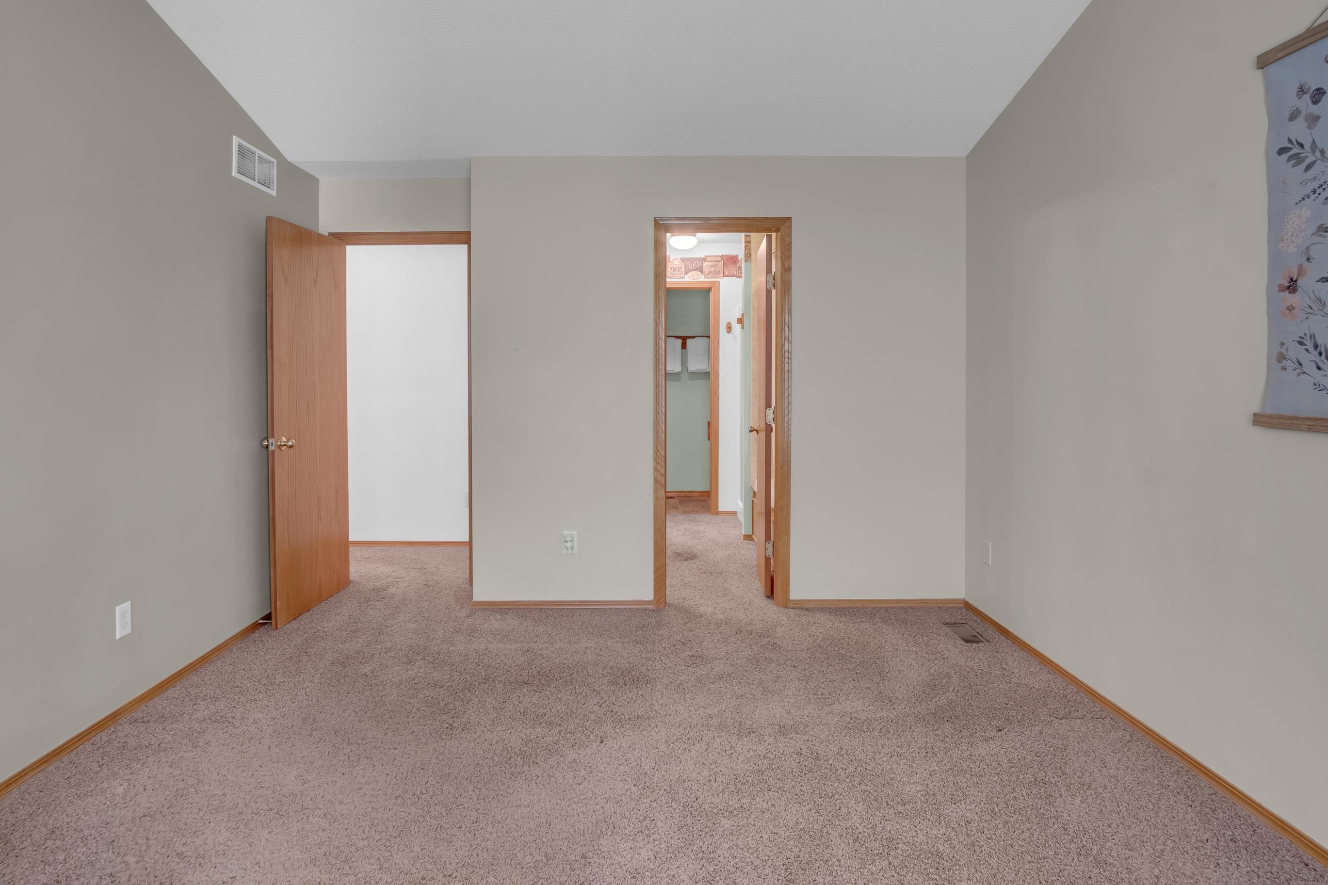 817 Country Lane Newton KS 67114