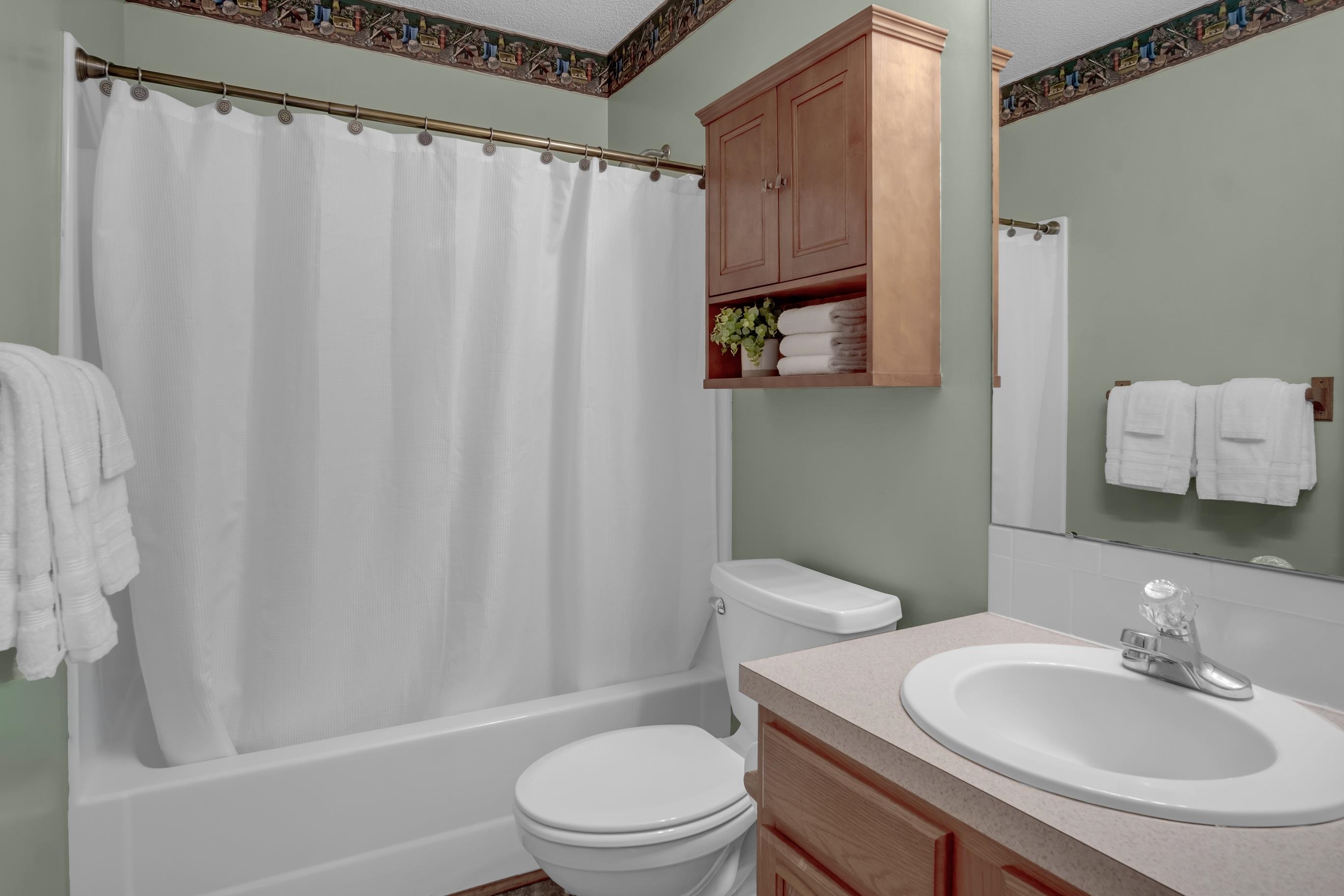 817 Country Lane Newton KS 67114