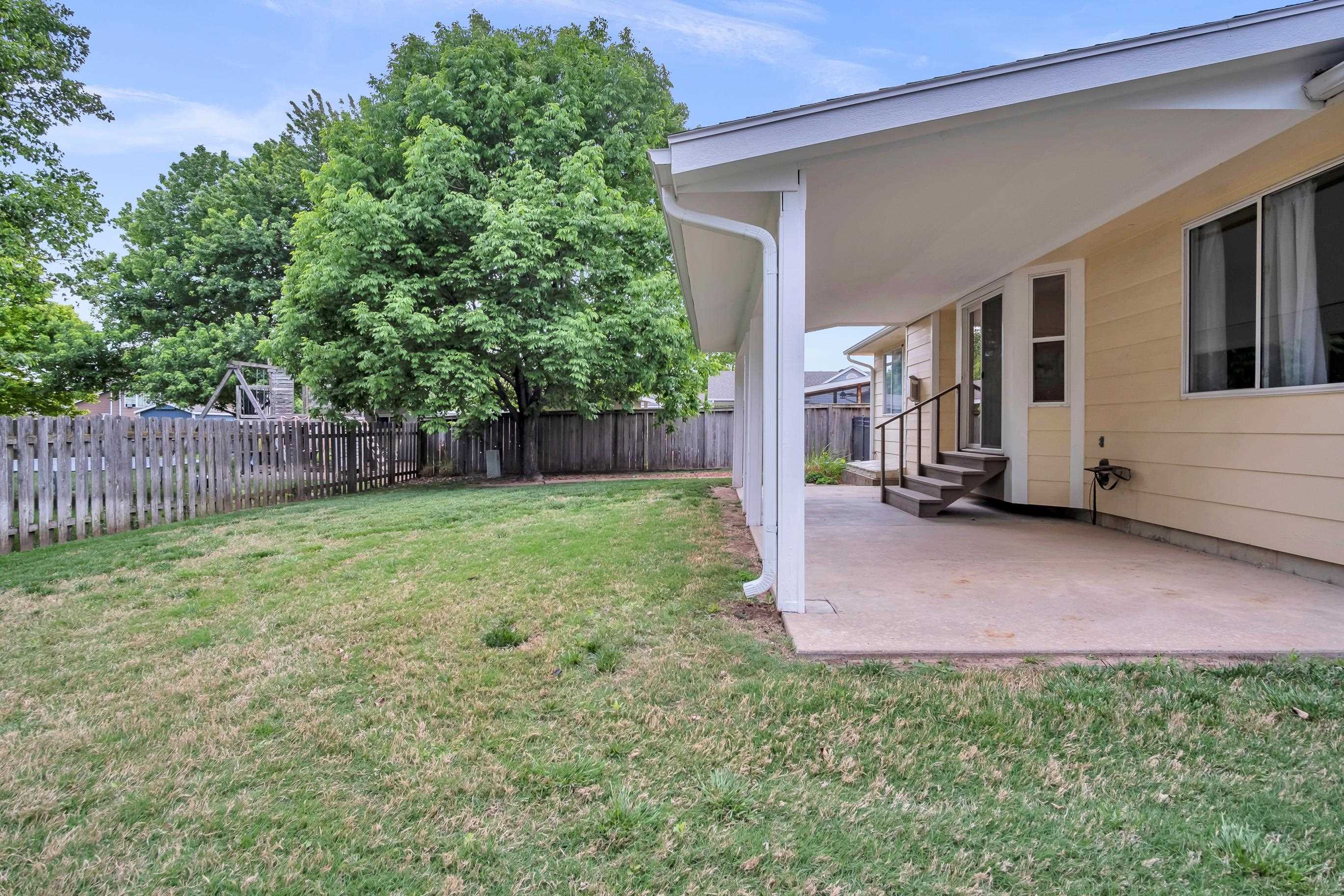 817 Country Lane Newton KS 67114