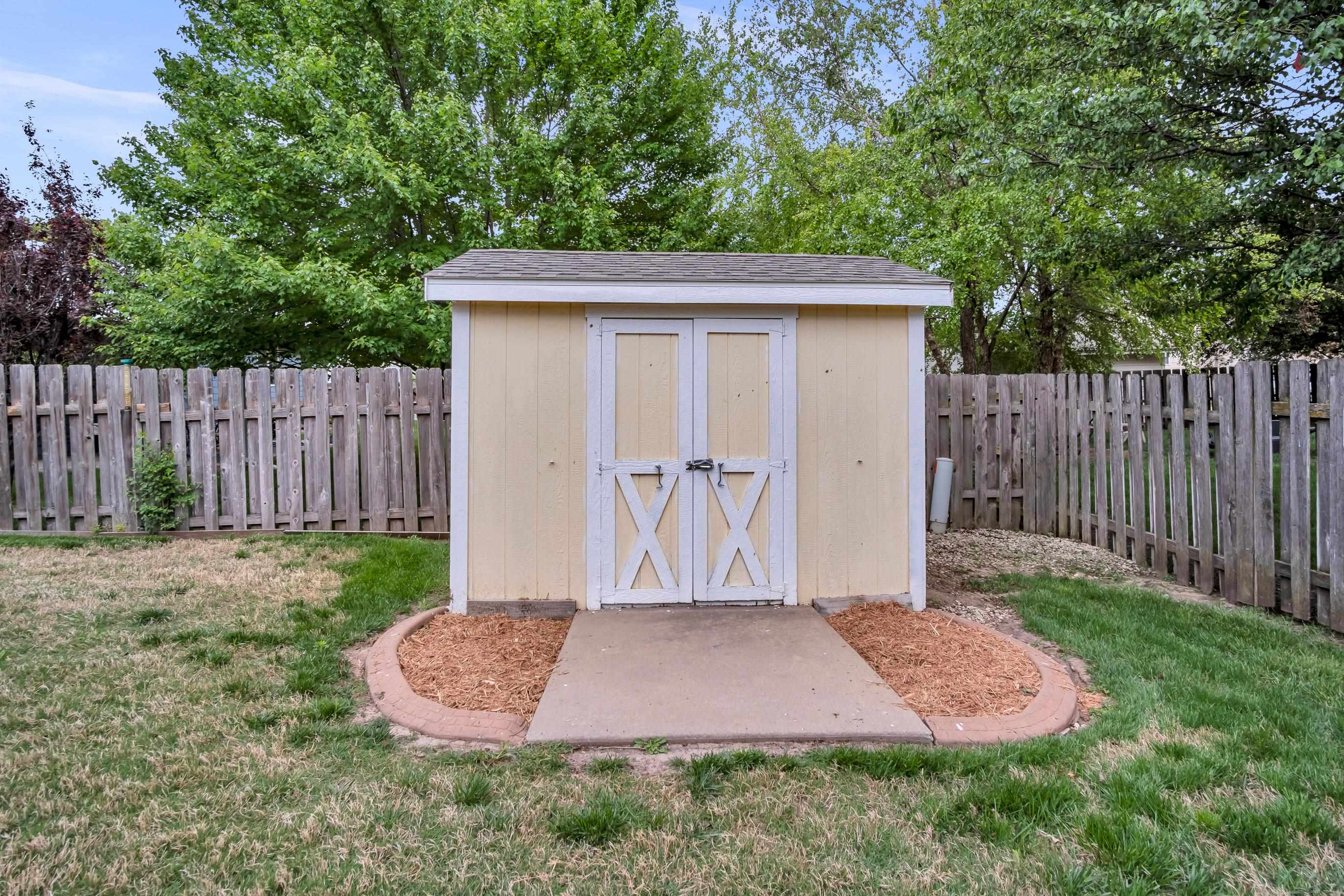 817 Country Lane Newton KS 67114