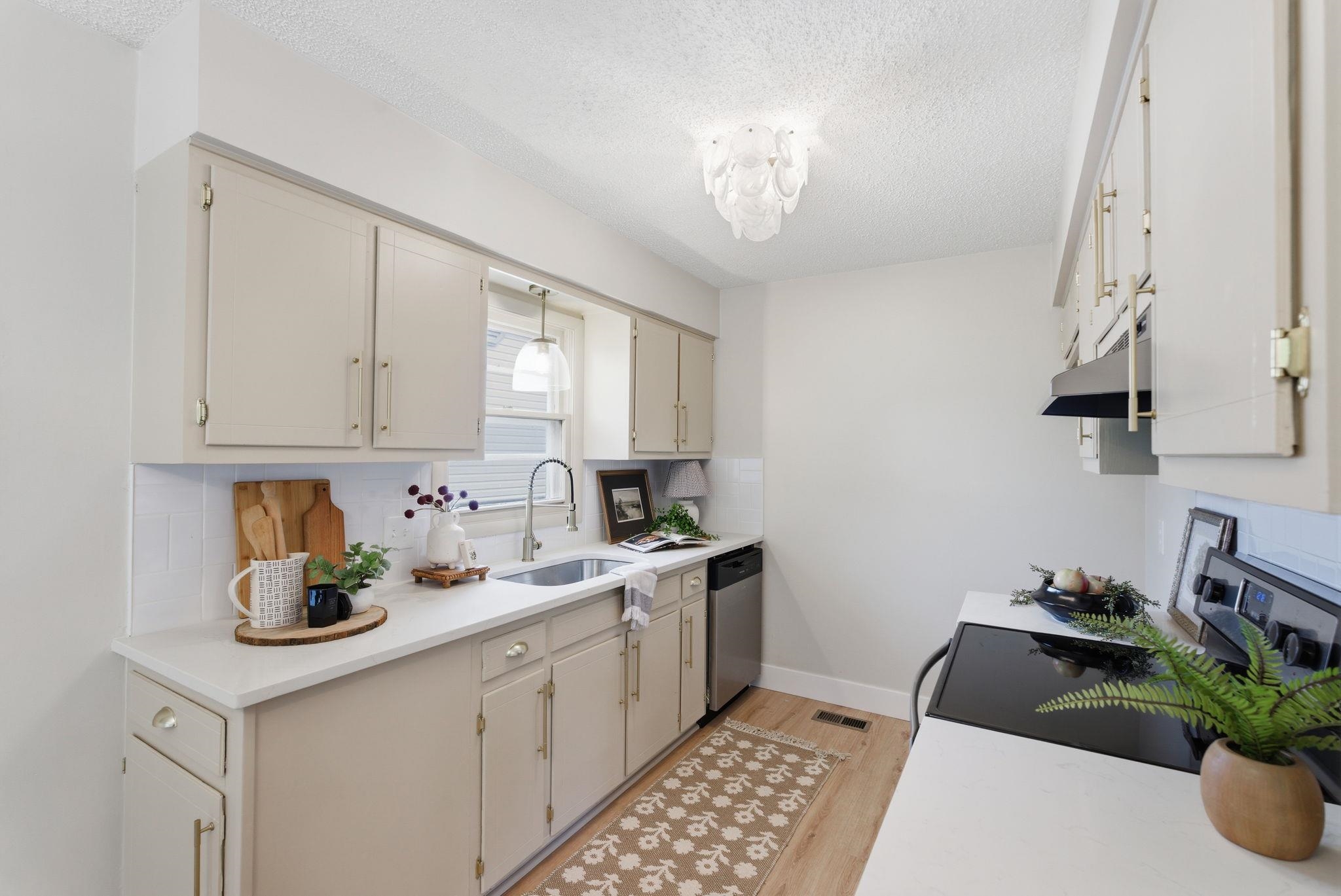 442 N Hickory Lane Valley Center KS 67147