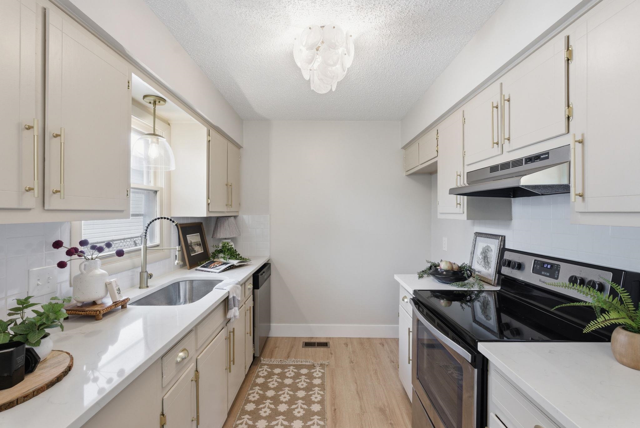 442 N Hickory Lane Valley Center KS 67147
