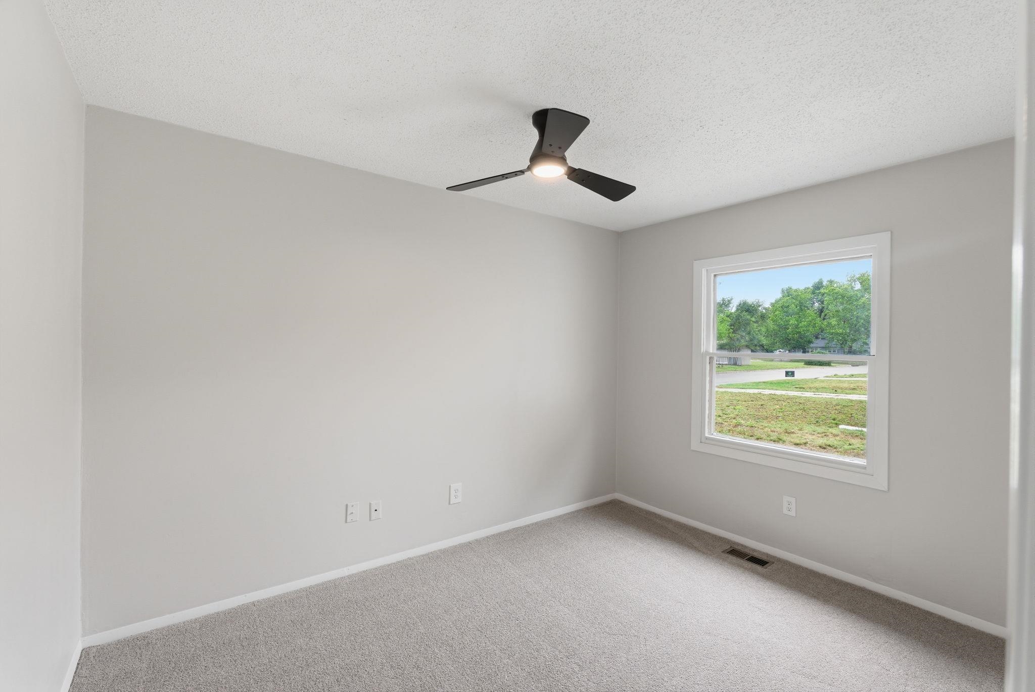 442 N Hickory Lane Valley Center KS 67147