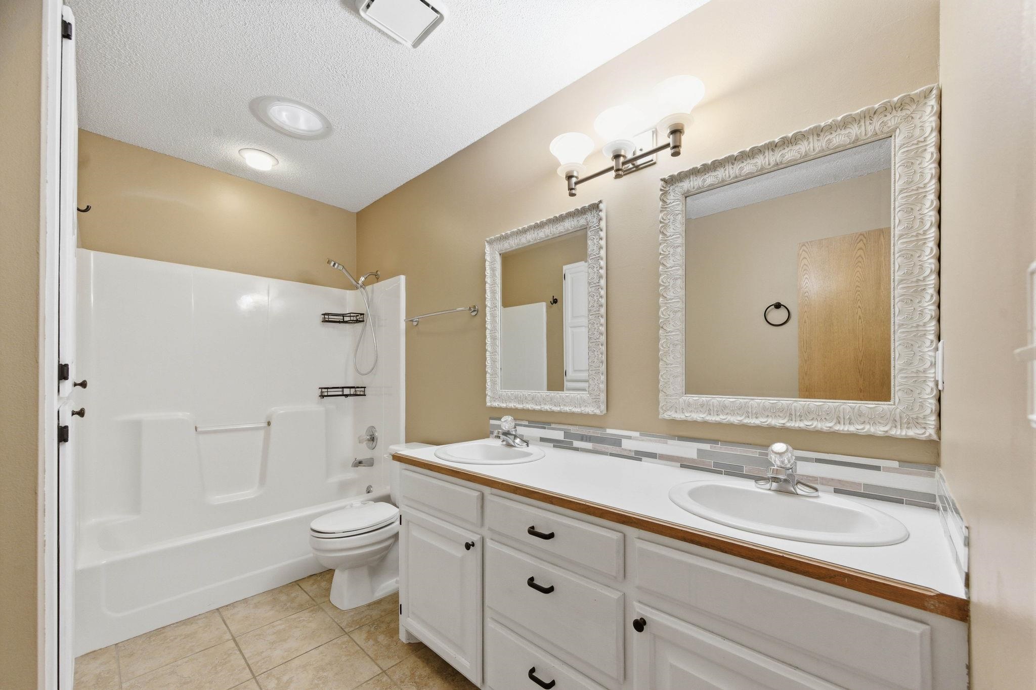 1325 N Pine Grove Court Wichita KS 67212