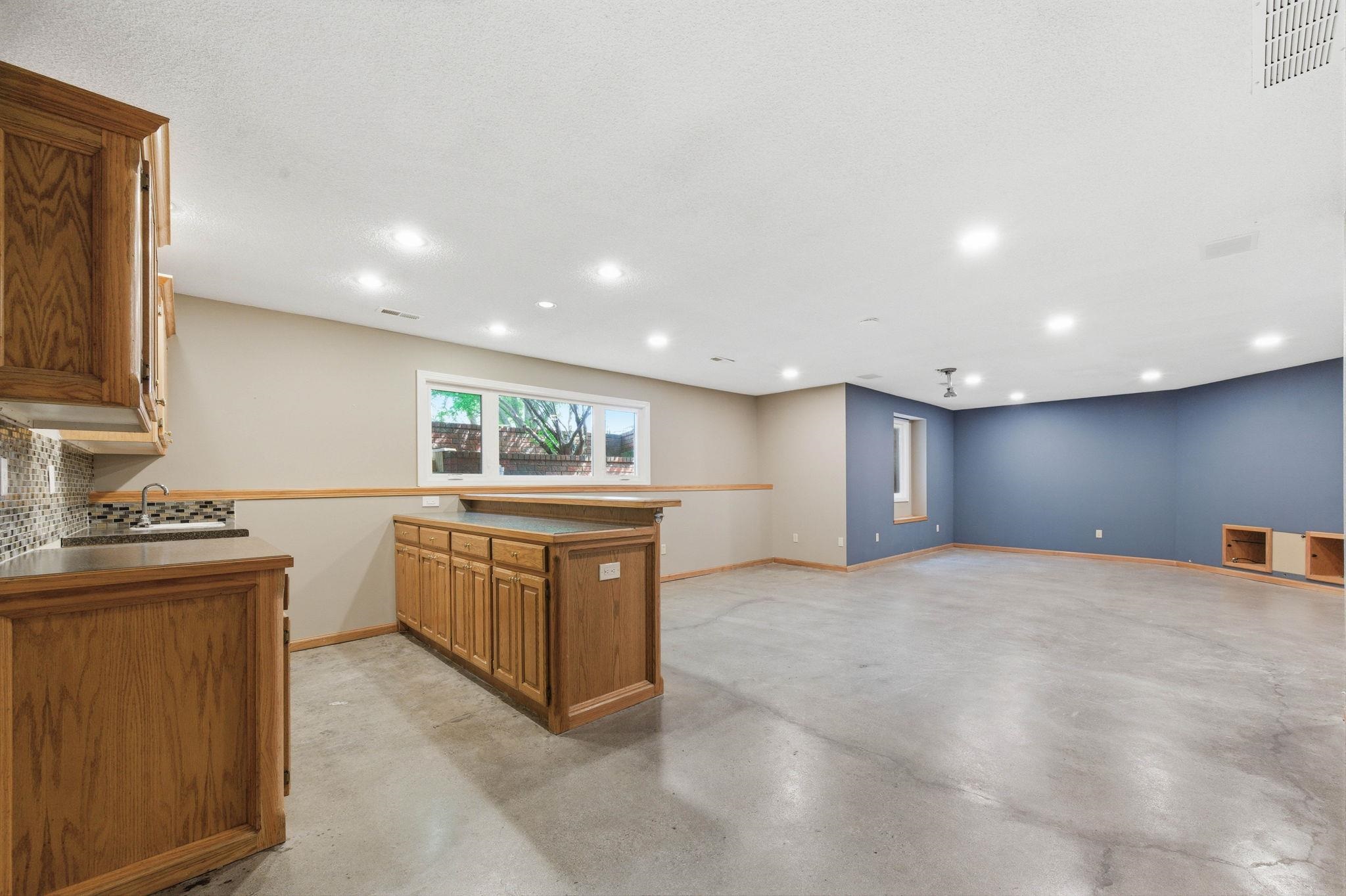1325 N Pine Grove Court Wichita KS 67212