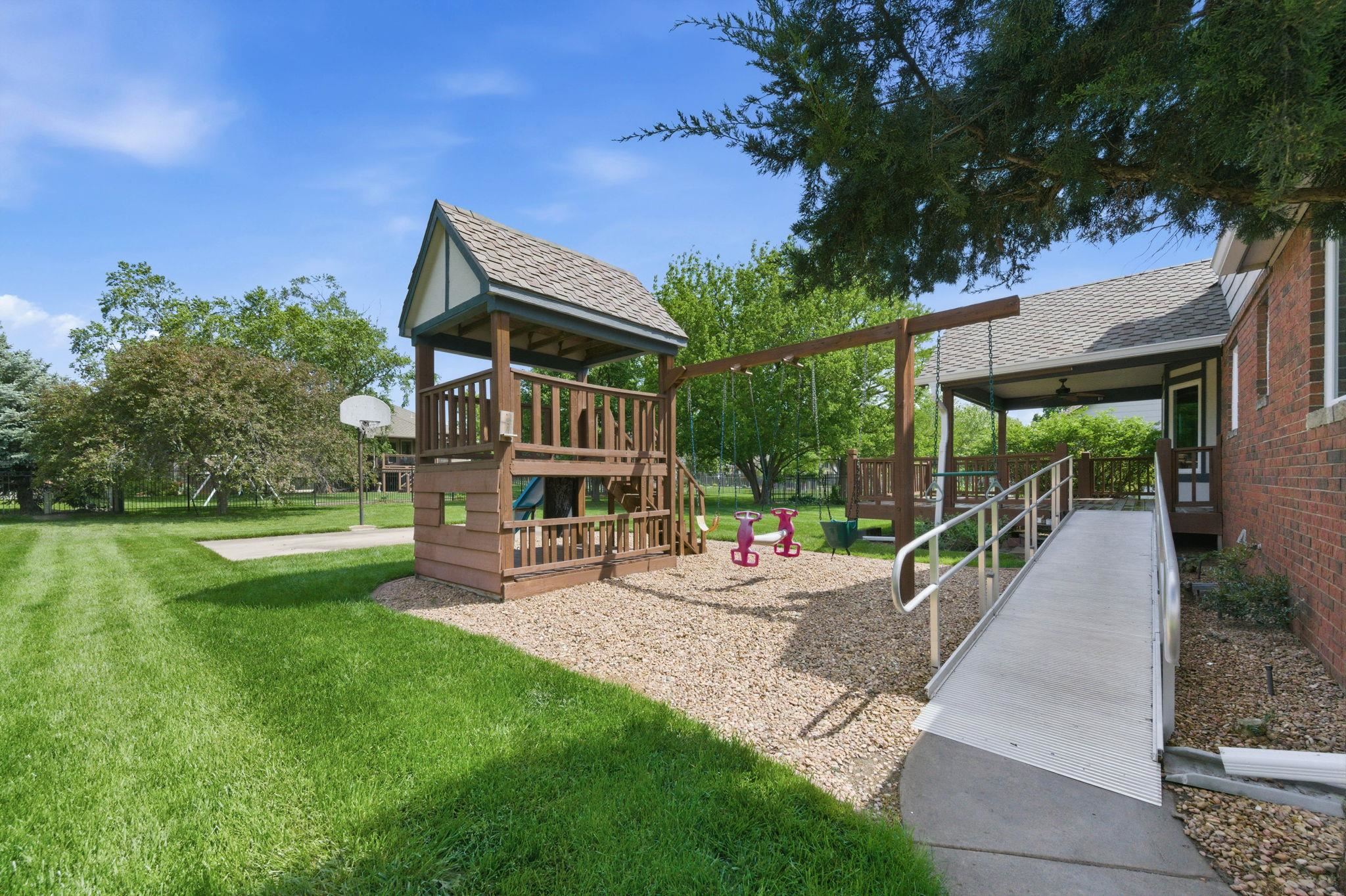 1325 N Pine Grove Court Wichita KS 67212