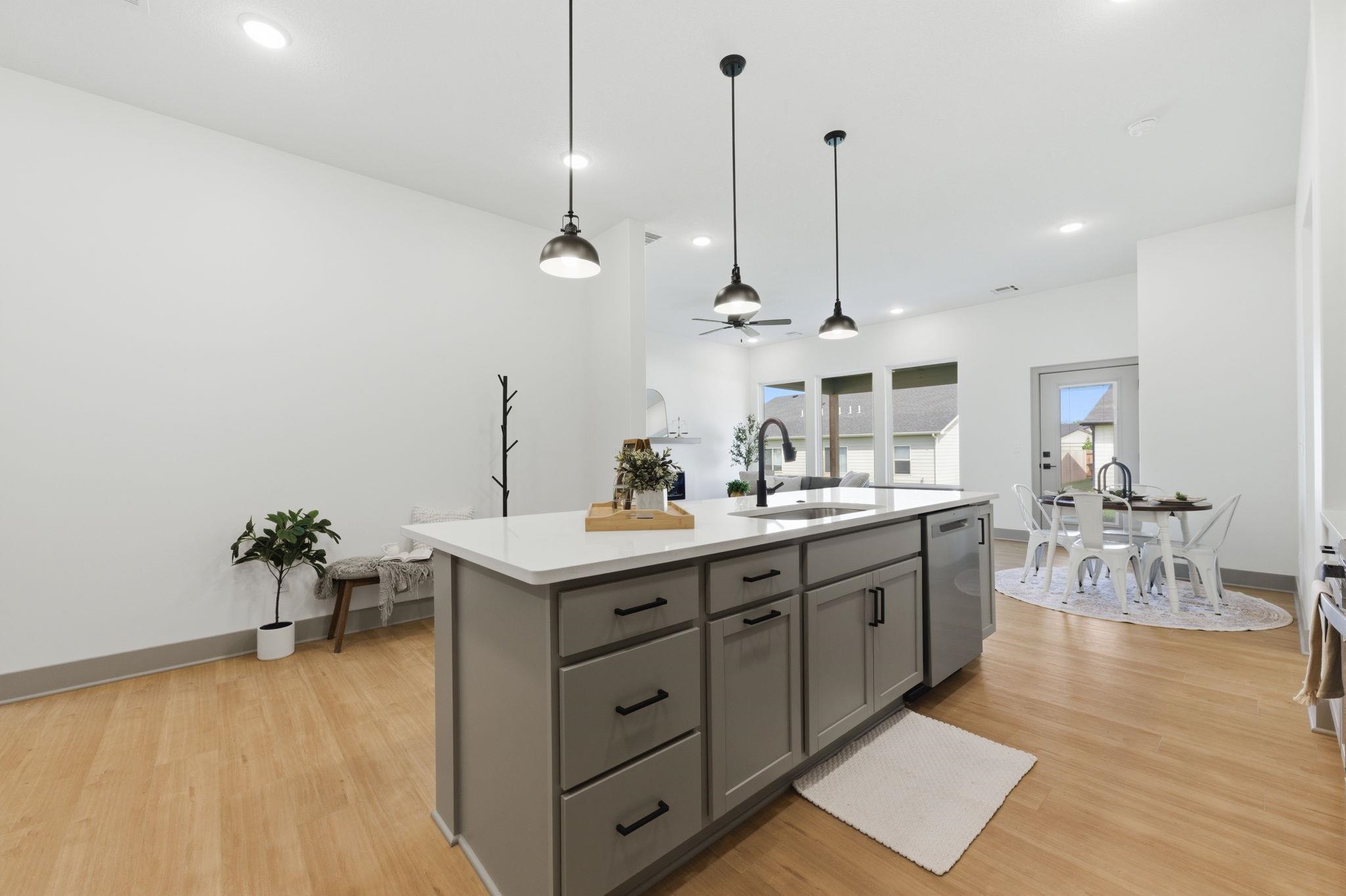 526 Elmwood Street Park City KS 67147-1124