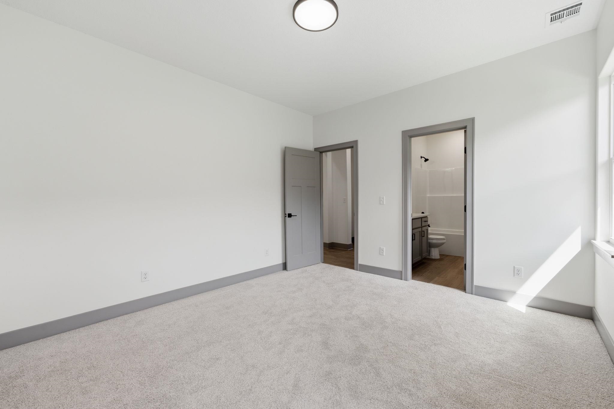 526 Elmwood Street Park City KS 67147-1124