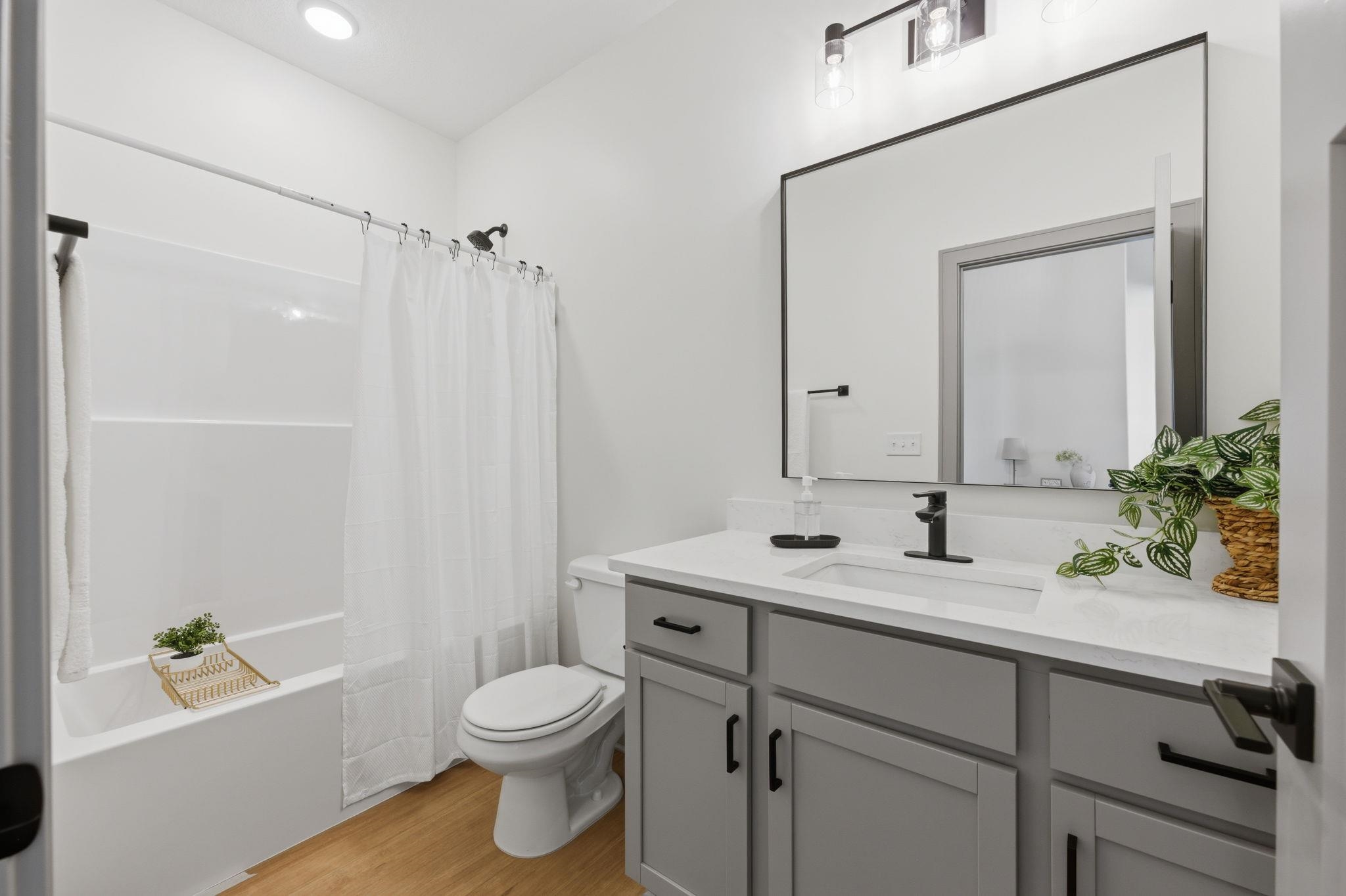 526 Elmwood Street Park City KS 67147-1124