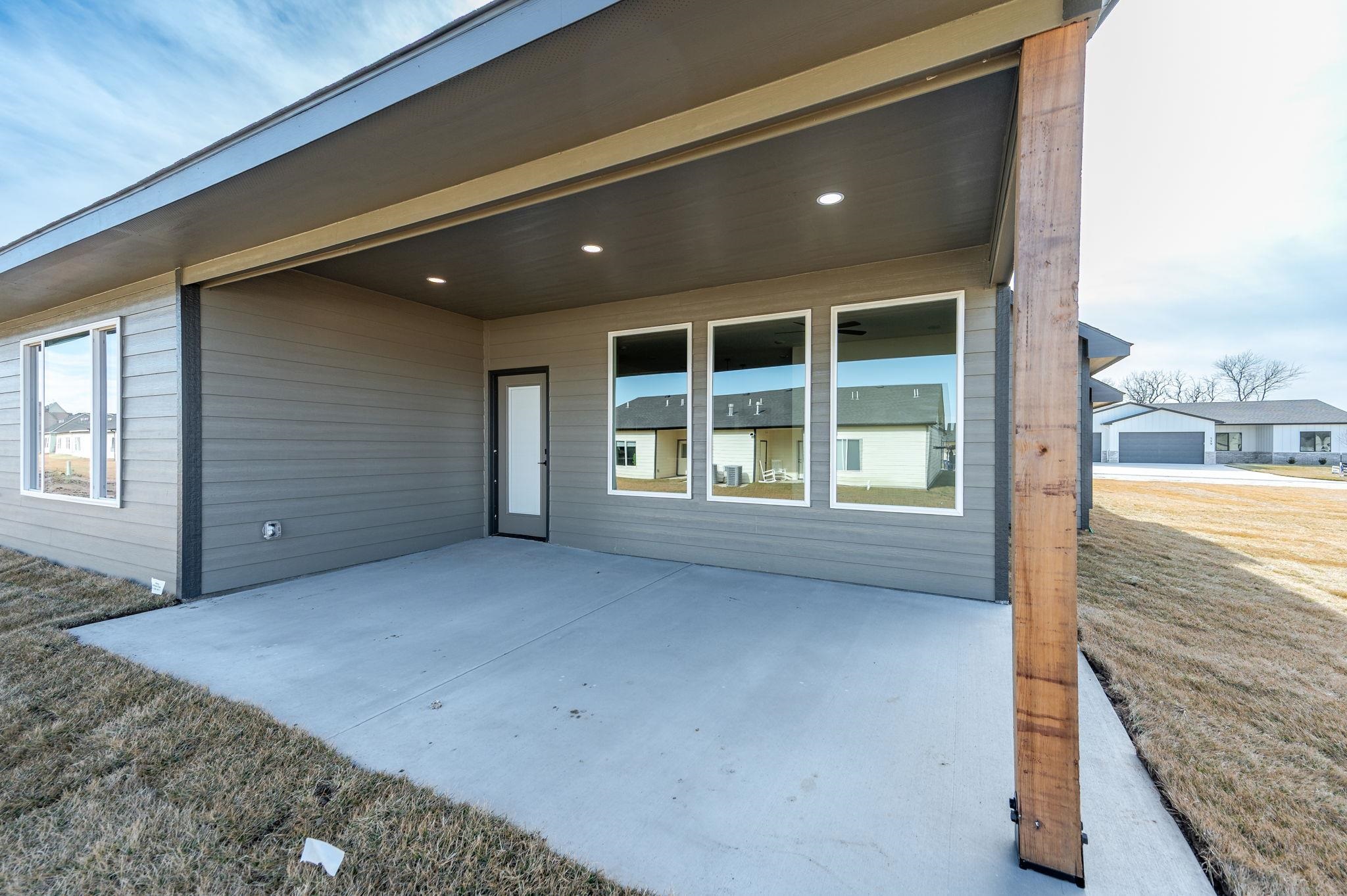 526 Elmwood Street Park City KS 67147-1124