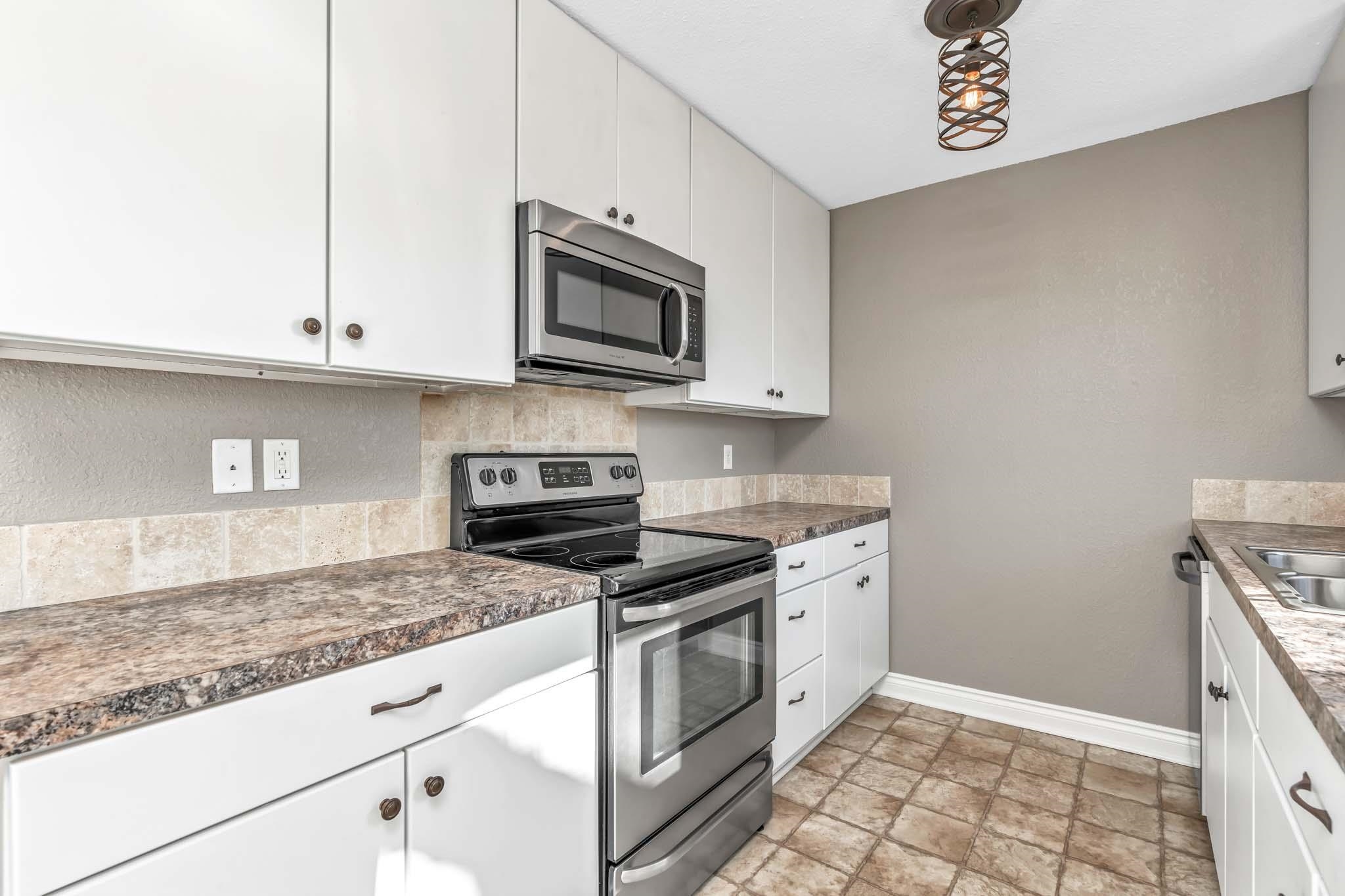 443 W 4th Street Haysville KS 67060