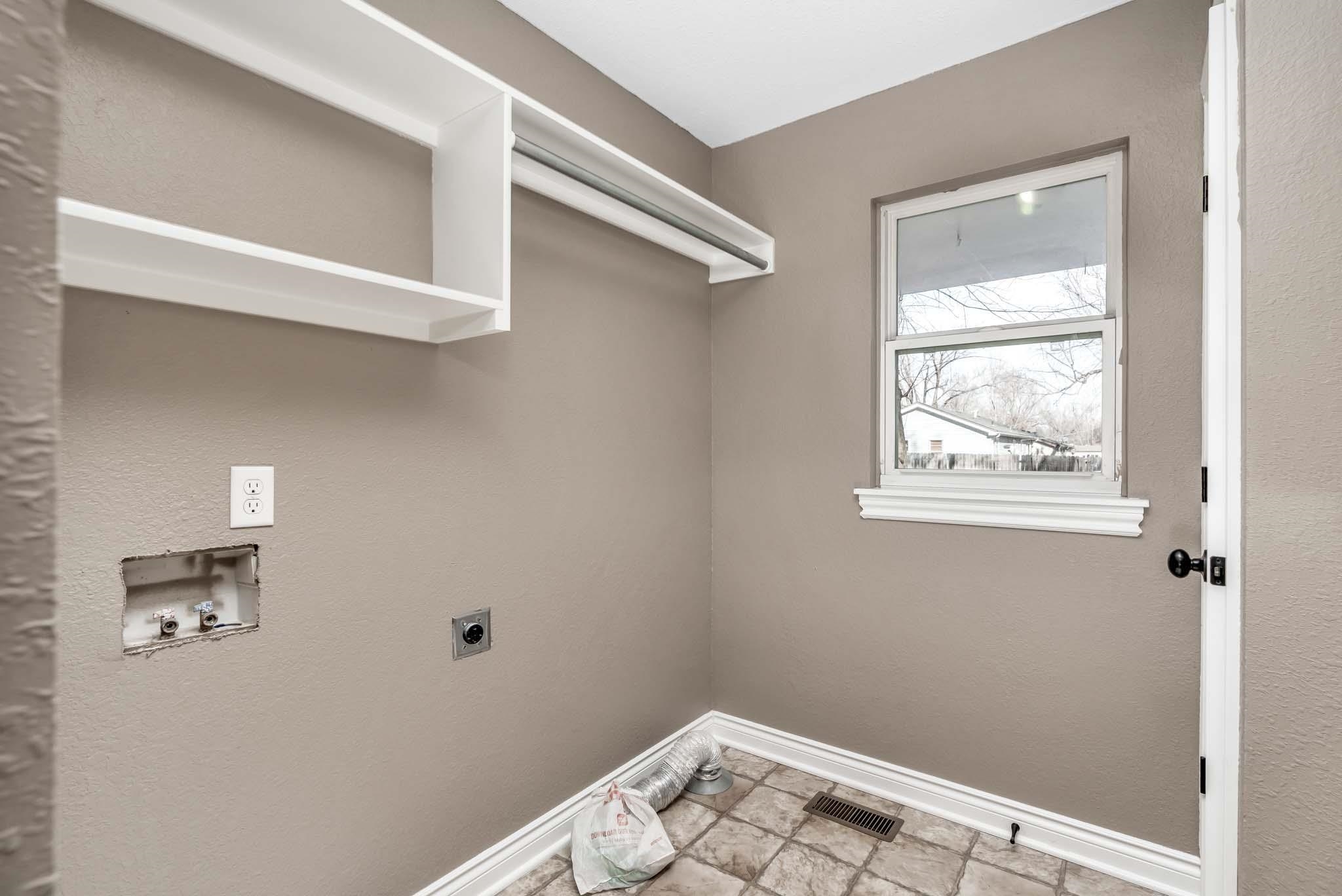 443 W 4th Street Haysville KS 67060
