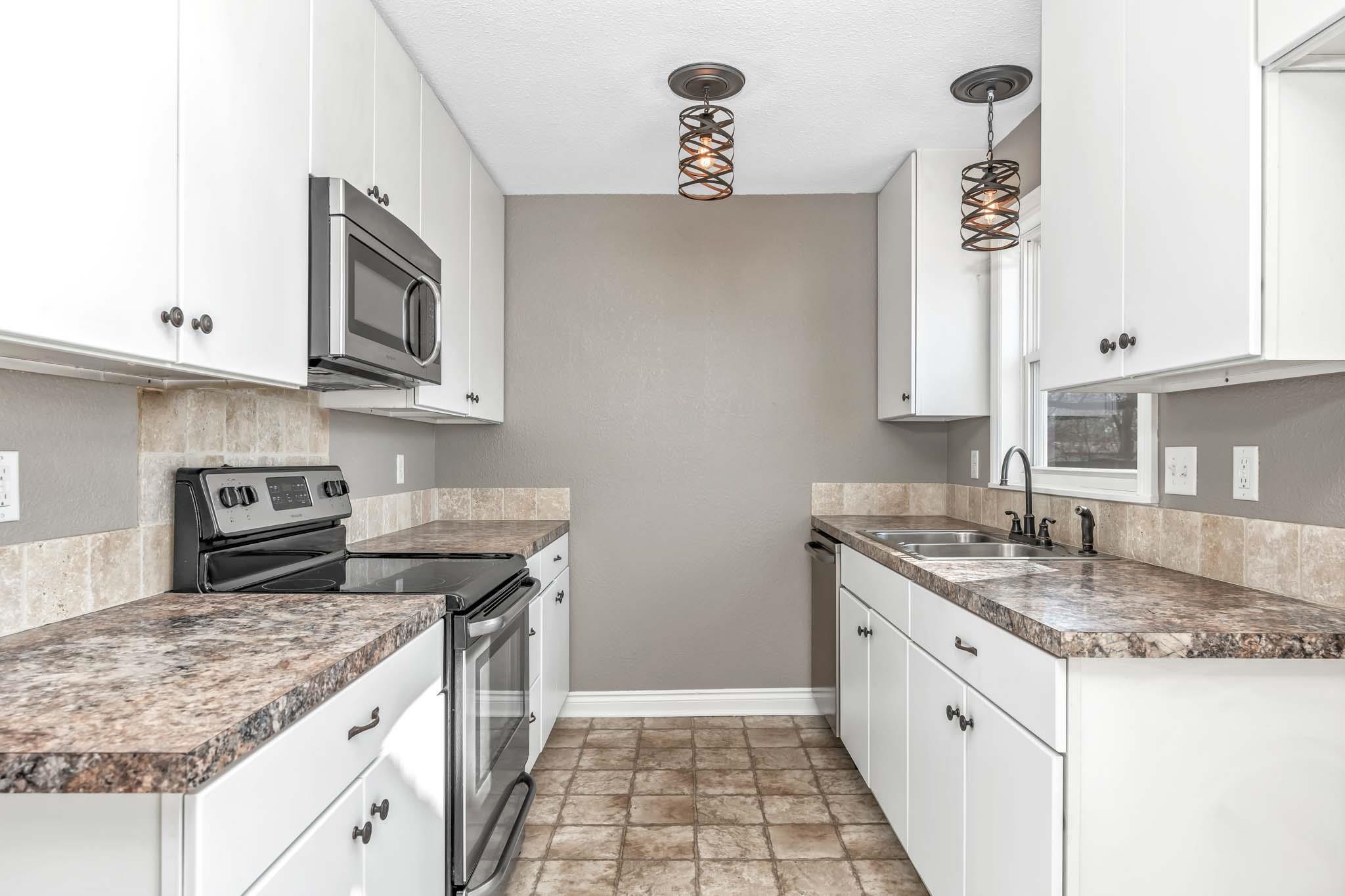 443 W 4th Street Haysville KS 67060