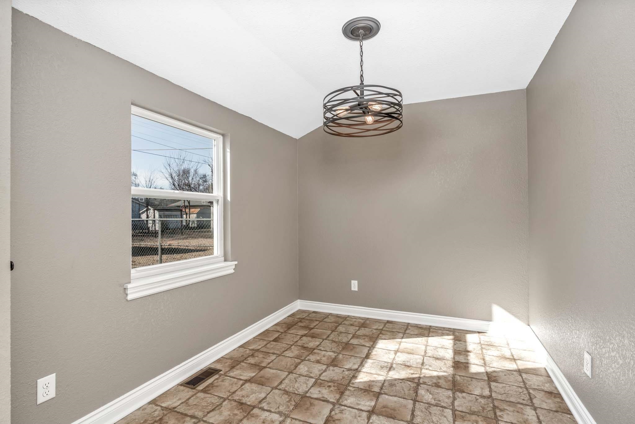 443 W 4th Street Haysville KS 67060