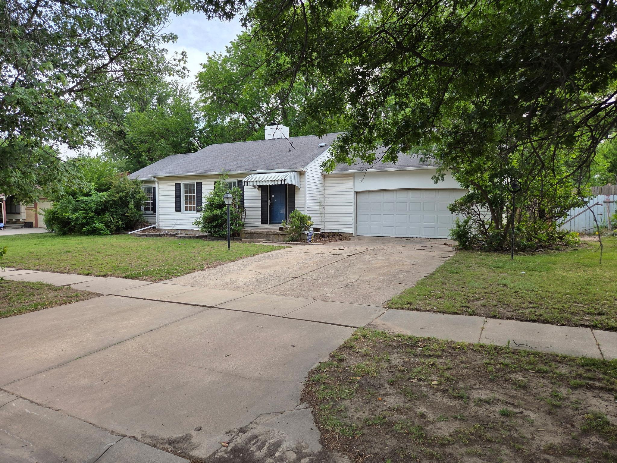 1131 S Apache Drive Wichita KS 67207