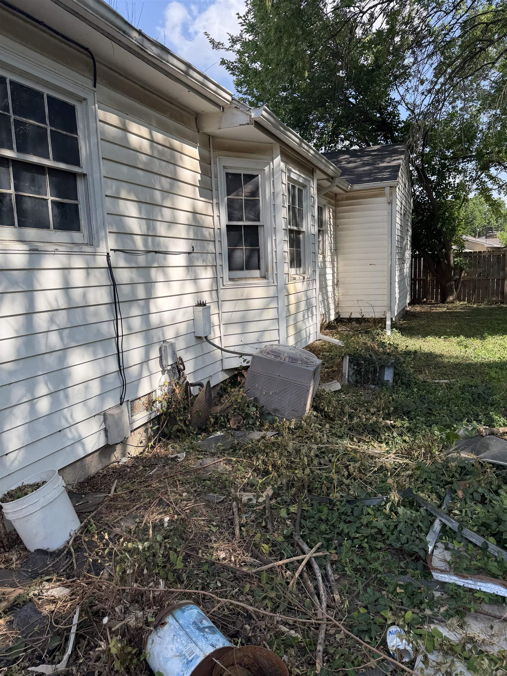 1131 S Apache Drive Wichita KS 67207