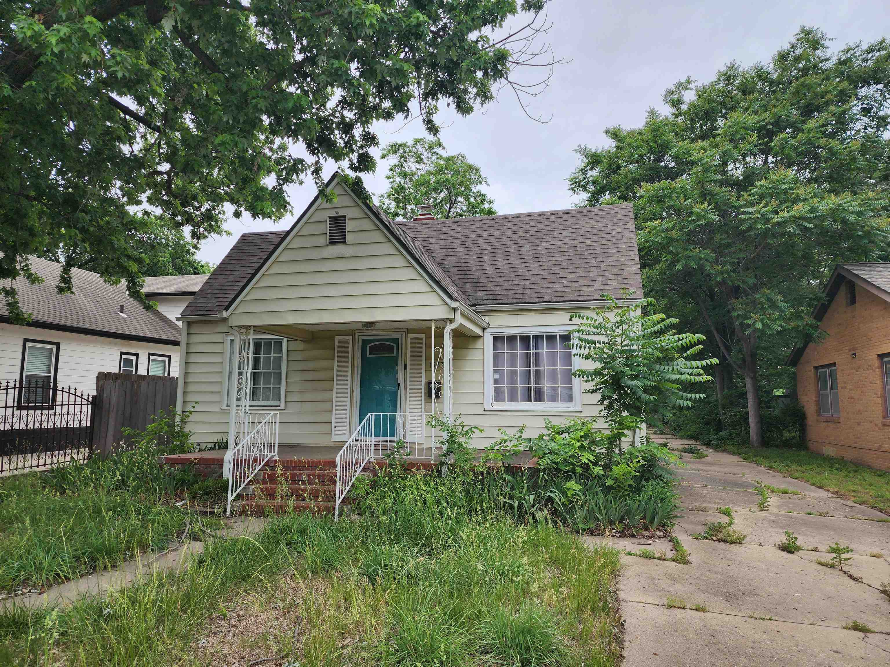 1537 N Burns Wichita KS 67203