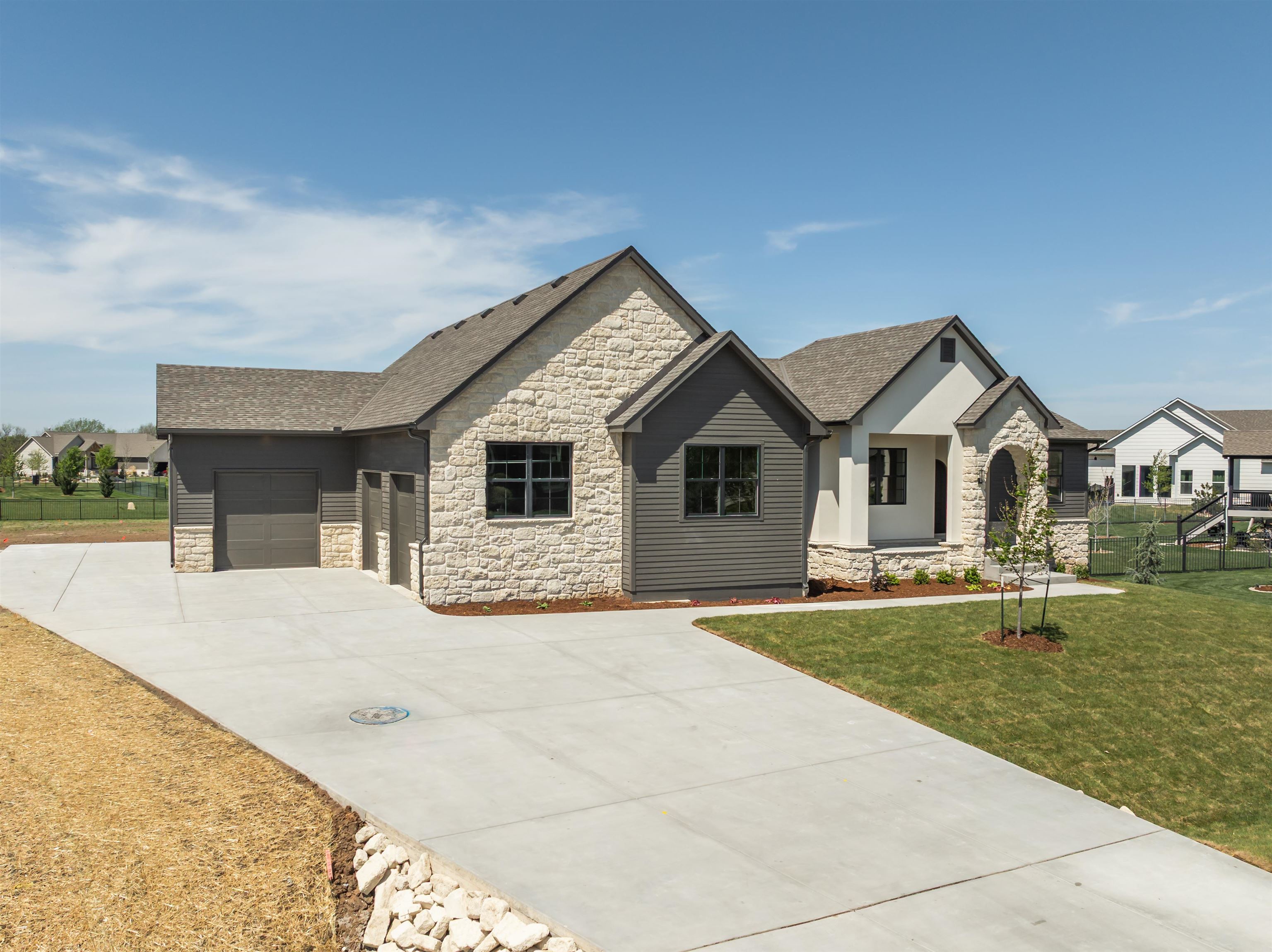 2013 N Clearstone Street Goddard KS 67052-8661
