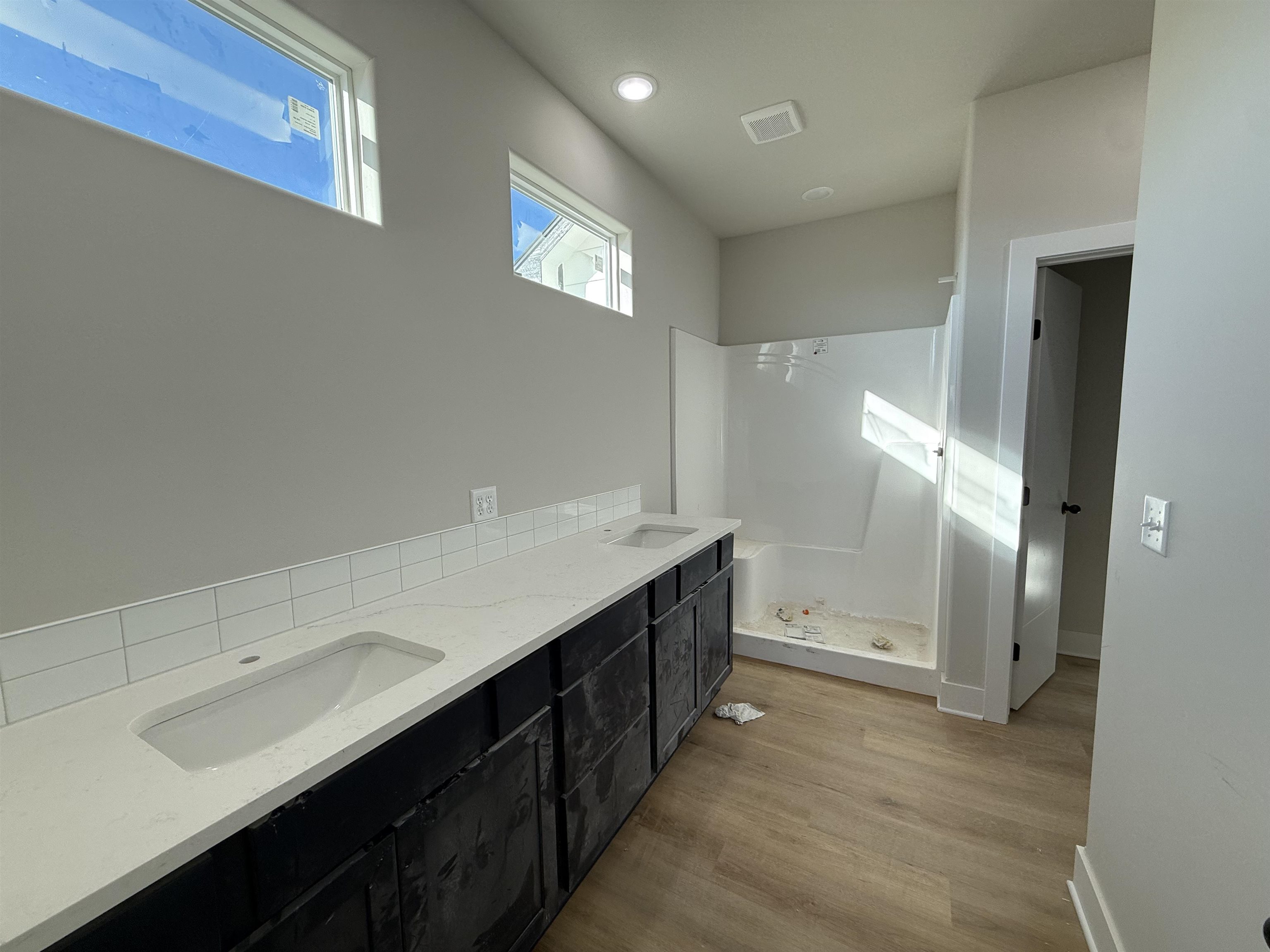 5488 N Toben Drive Bel Aire KS 67226