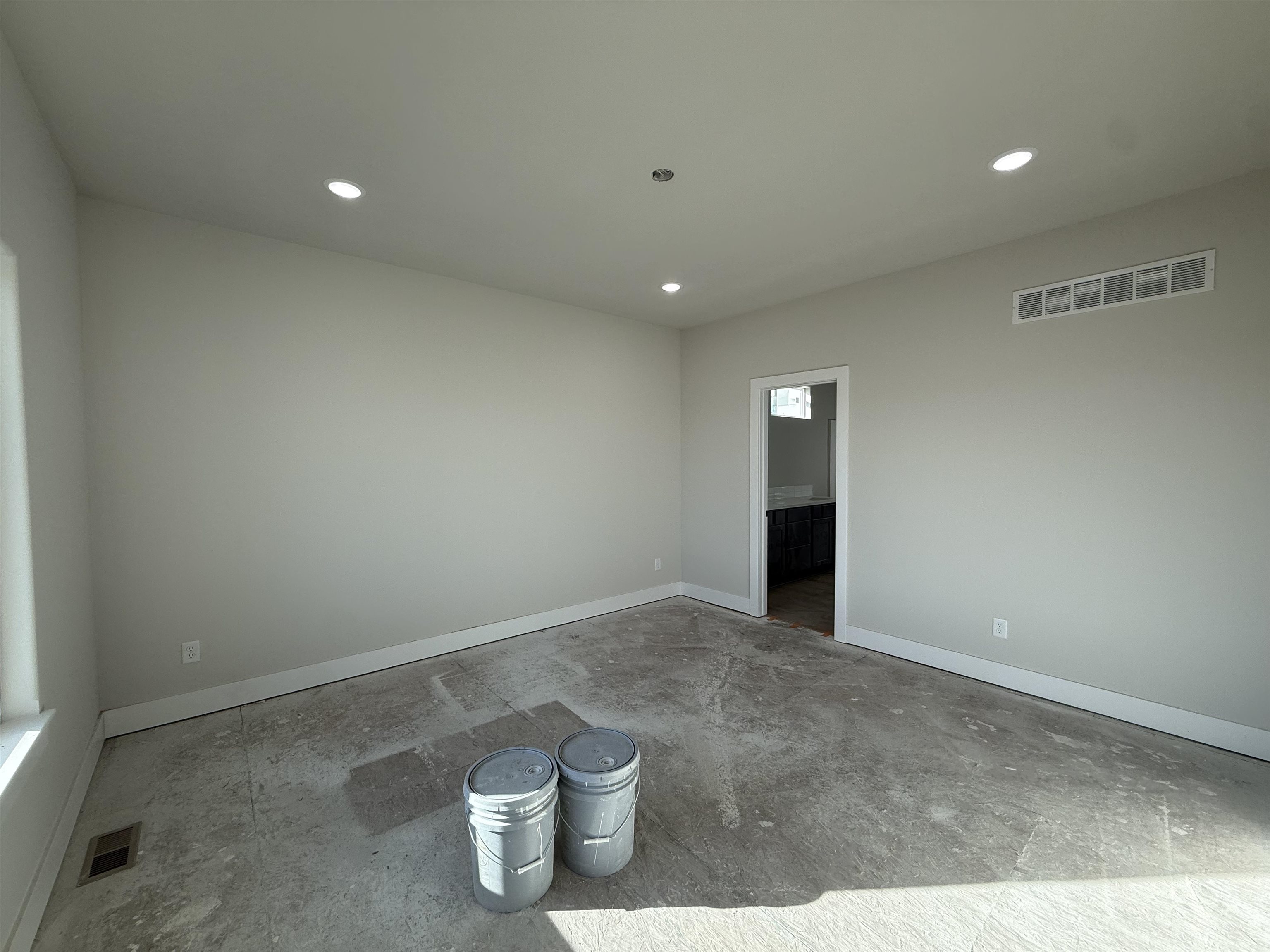 5488 N Toben Drive Bel Aire KS 67226