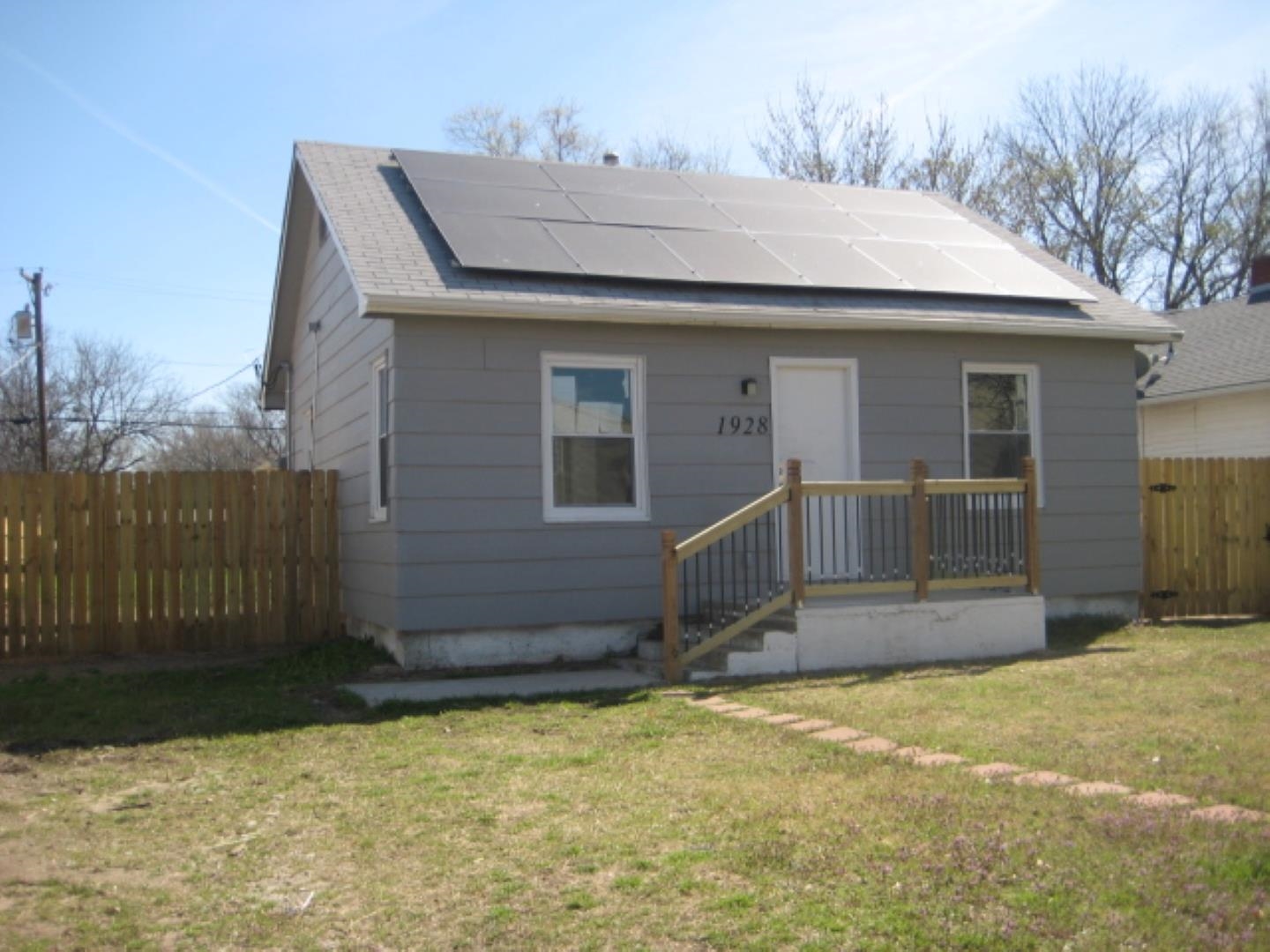 1928 S Laura Avenue Wichita KS 67211