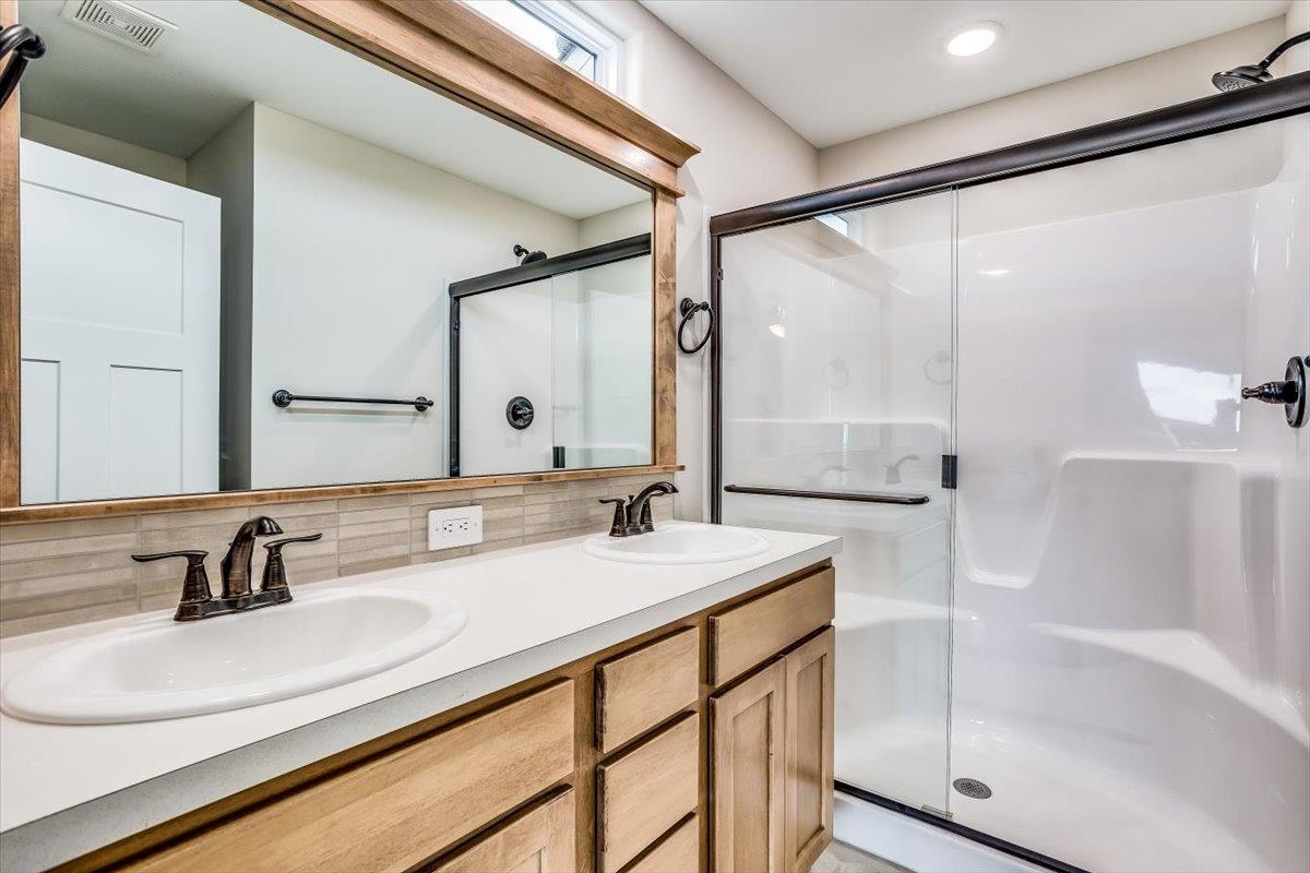 1542 N Quince Court Andover KS 67002